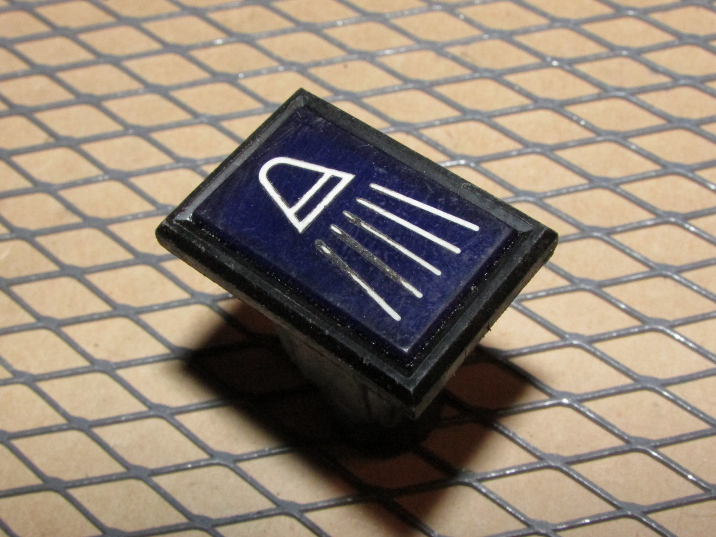 77-95 Mercedes Benz T1 Van OEM Interior Dash Headlight Hi-Beam Indicator Light Lamp