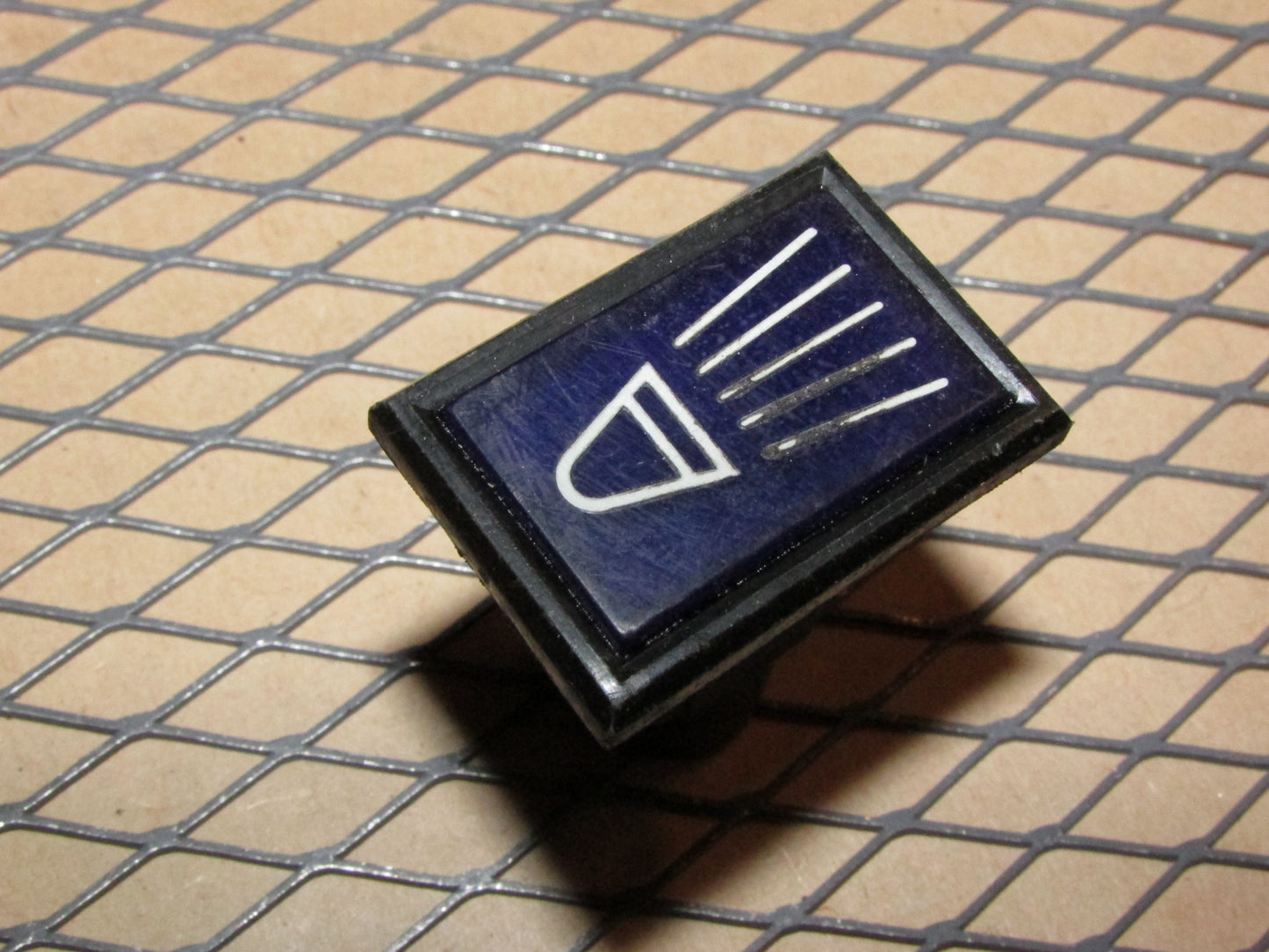 77-95 Mercedes Benz T1 Van OEM Interior Dash Headlight Hi-Beam Indicator Light Lamp