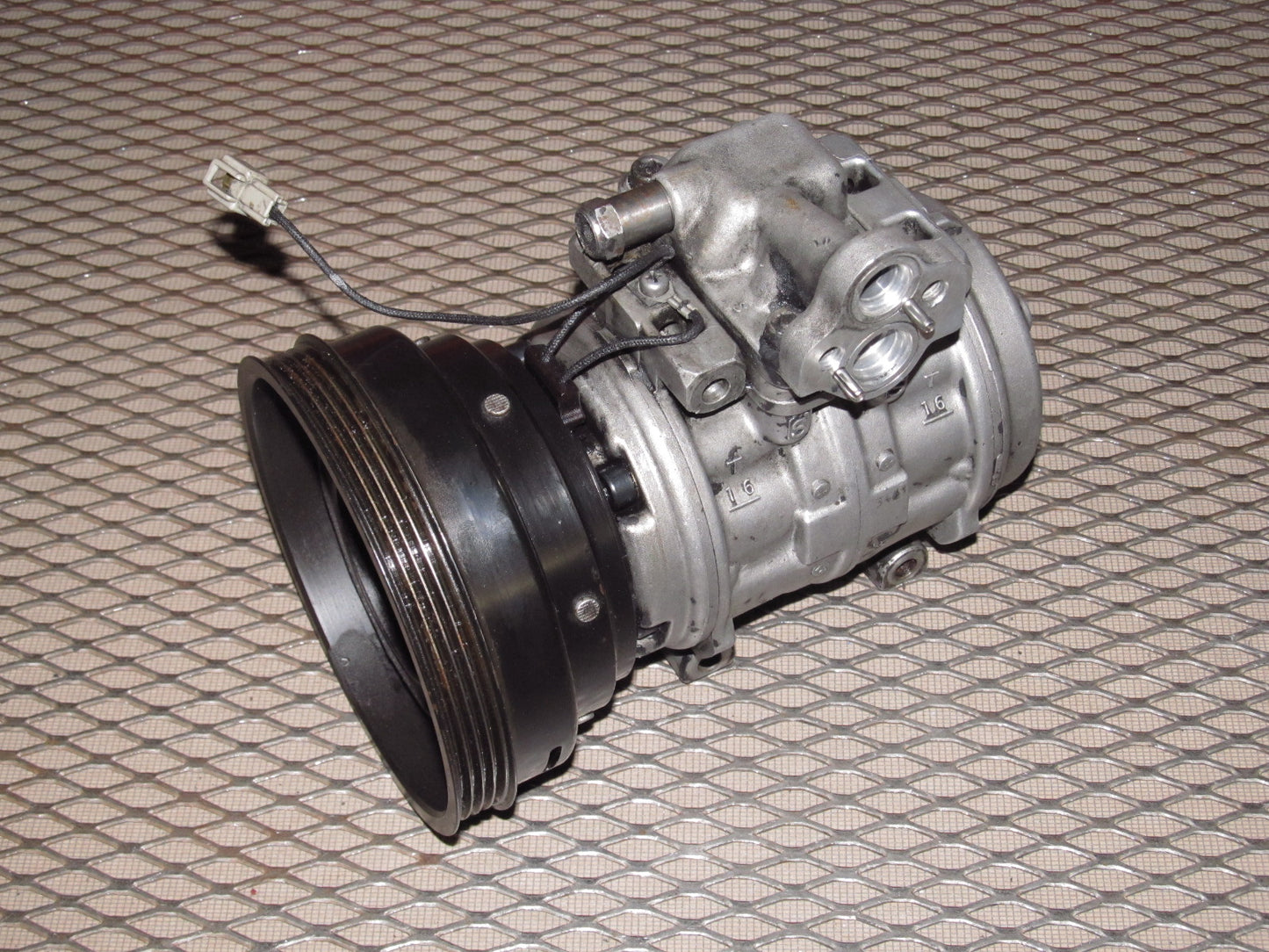 91 92 93 94 95 Toyota MR2 OEM A/C Compressor - 5SFE