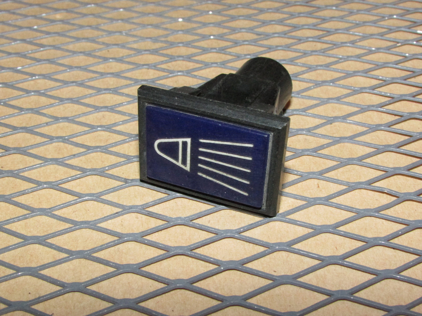 77-95 Mercedes Benz T1 Van OEM Interior Dash Headlight Hi-Beam Indicator Light Lamp