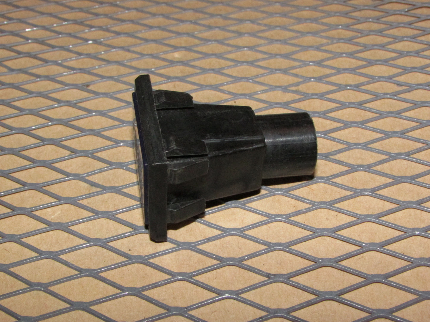 77-95 Mercedes Benz T1 Van OEM Interior Dash Headlight Hi-Beam Indicator Light Lamp