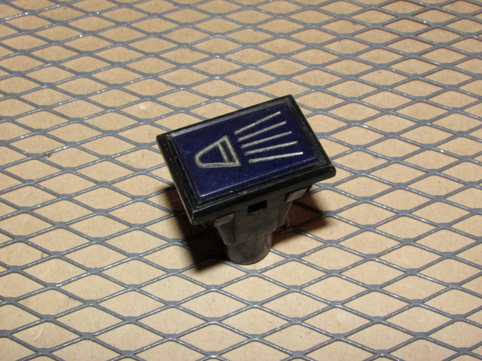 77-95 Mercedes Benz T1 Van OEM Interior Dash Headlight Hi-Beam Indicator Light Lamp