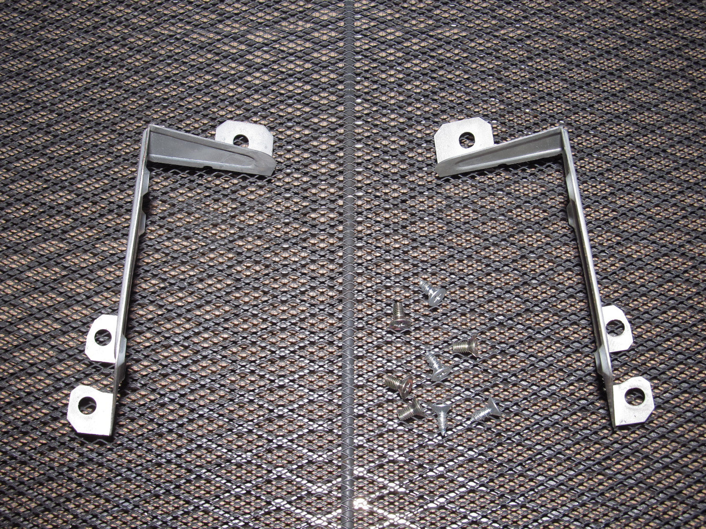 90-96 Nissan 300zx OEM Radio Stereo Player Mounting Bracket