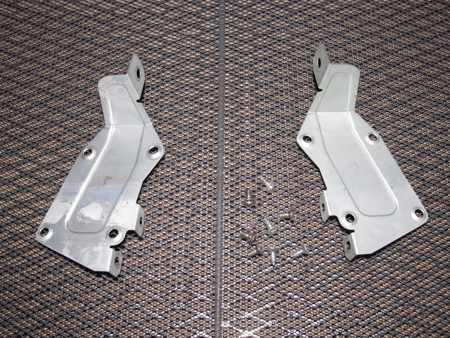 90-96 Nissan 300zx OEM Radio Stereo Player Mounting Bracket