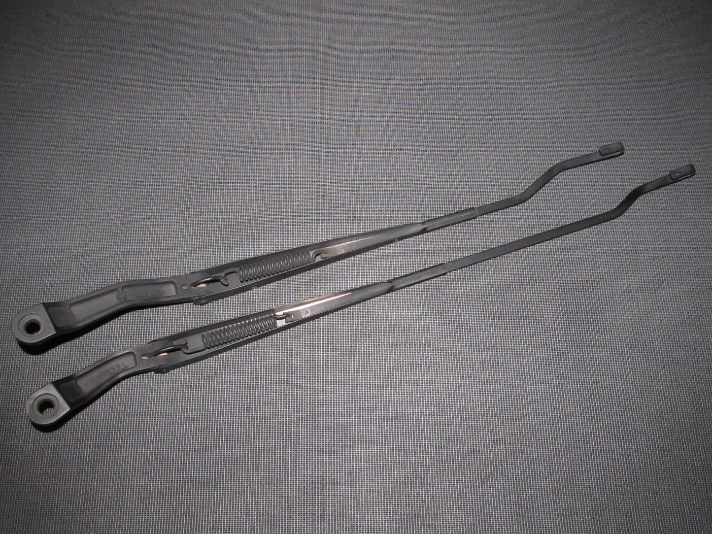 94 95 96 97 98 99 00 01 Acura Integra OEM Wiper Arm - Front