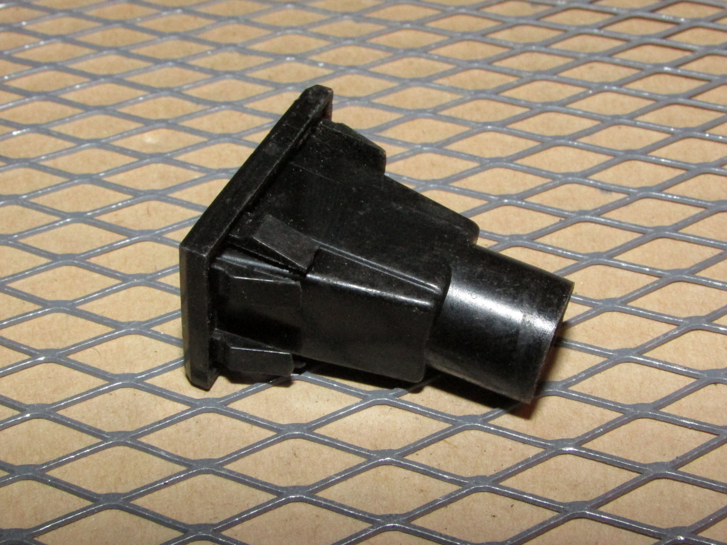 77-95 Mercedes Benz T1 Van OEM Interior Dash Headlight Hi-Beam Indicator Light Lamp