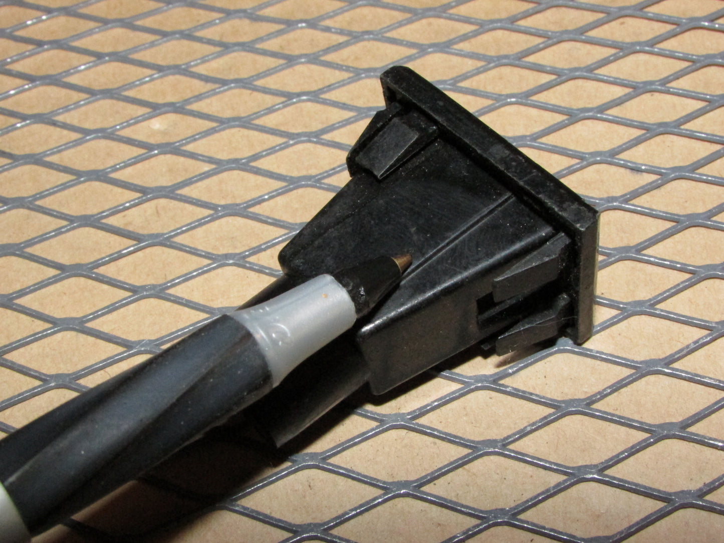 77-95 Mercedes Benz T1 Van OEM Interior Dash Headlight Hi-Beam Indicator Light Lamp