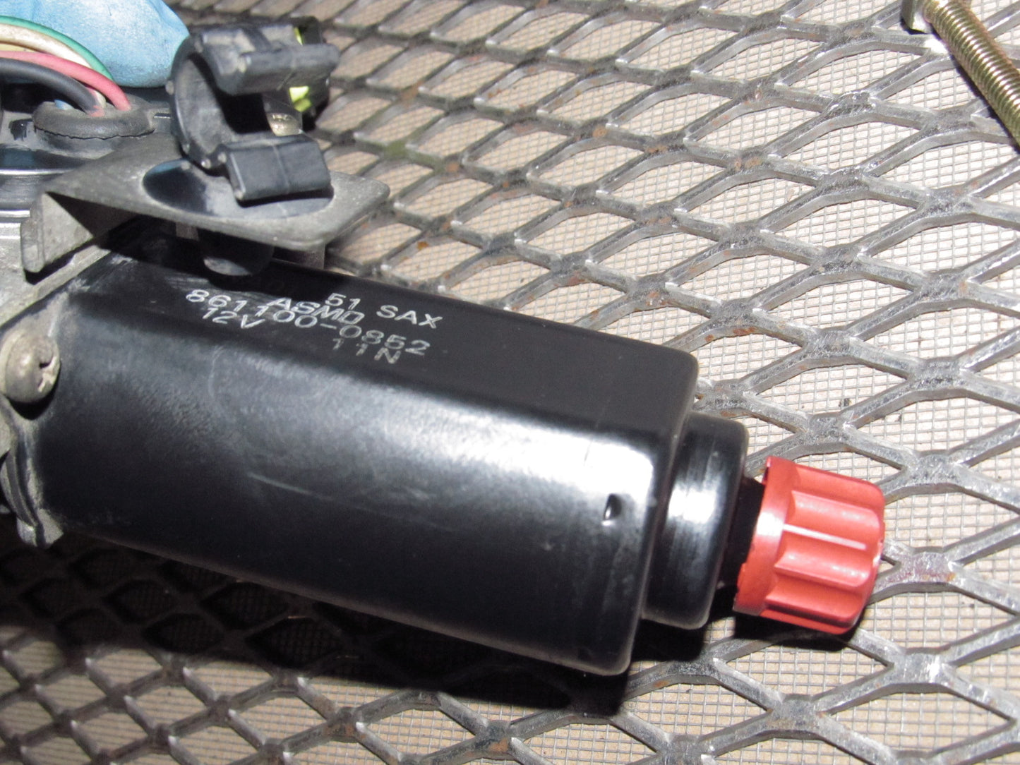 94 95 96 97 Mazda Miata OEM Headlight Motor - Right