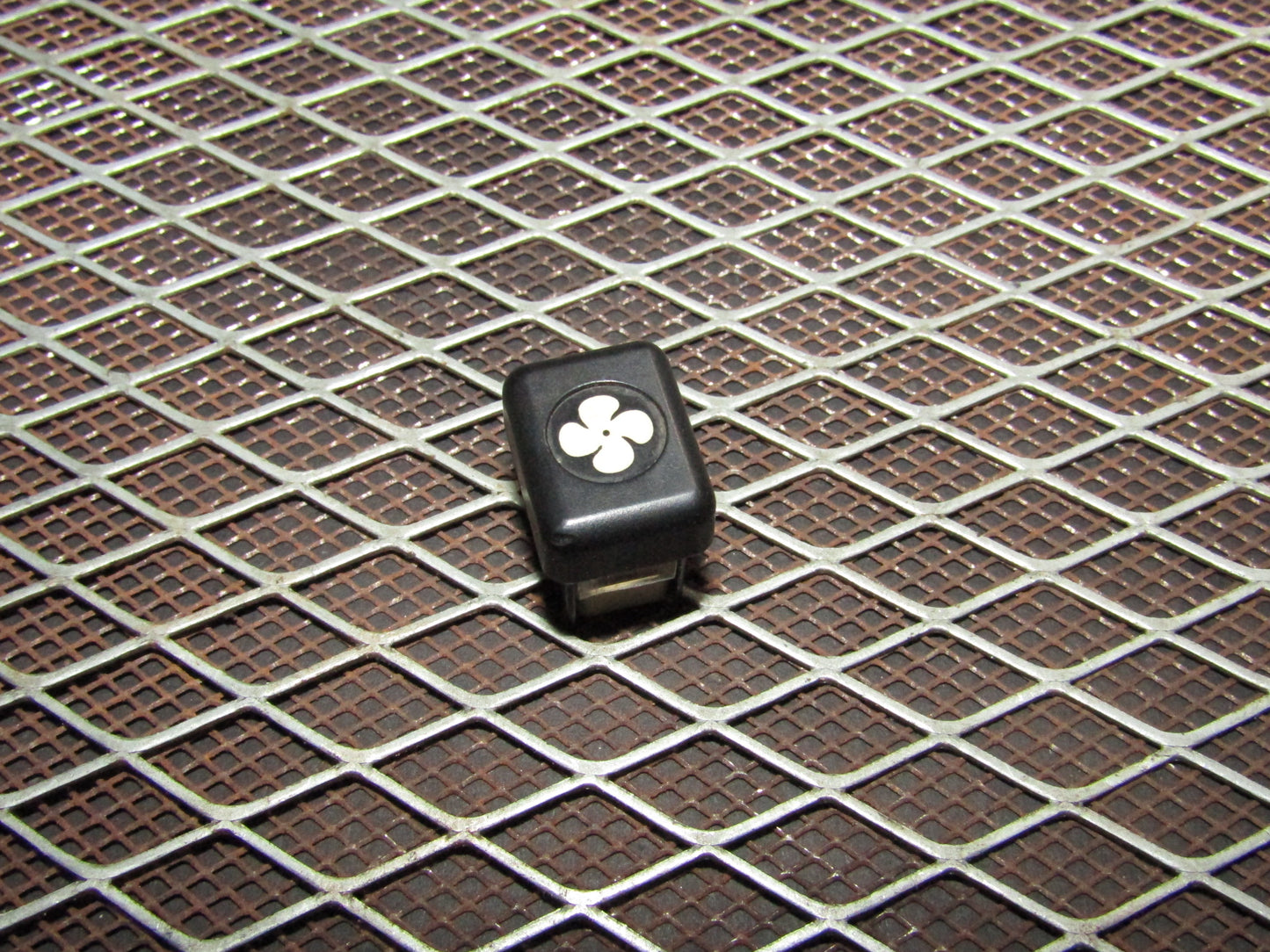 86-93 Mercedes Benz 300E OEM Climate Control Fan Switch Button