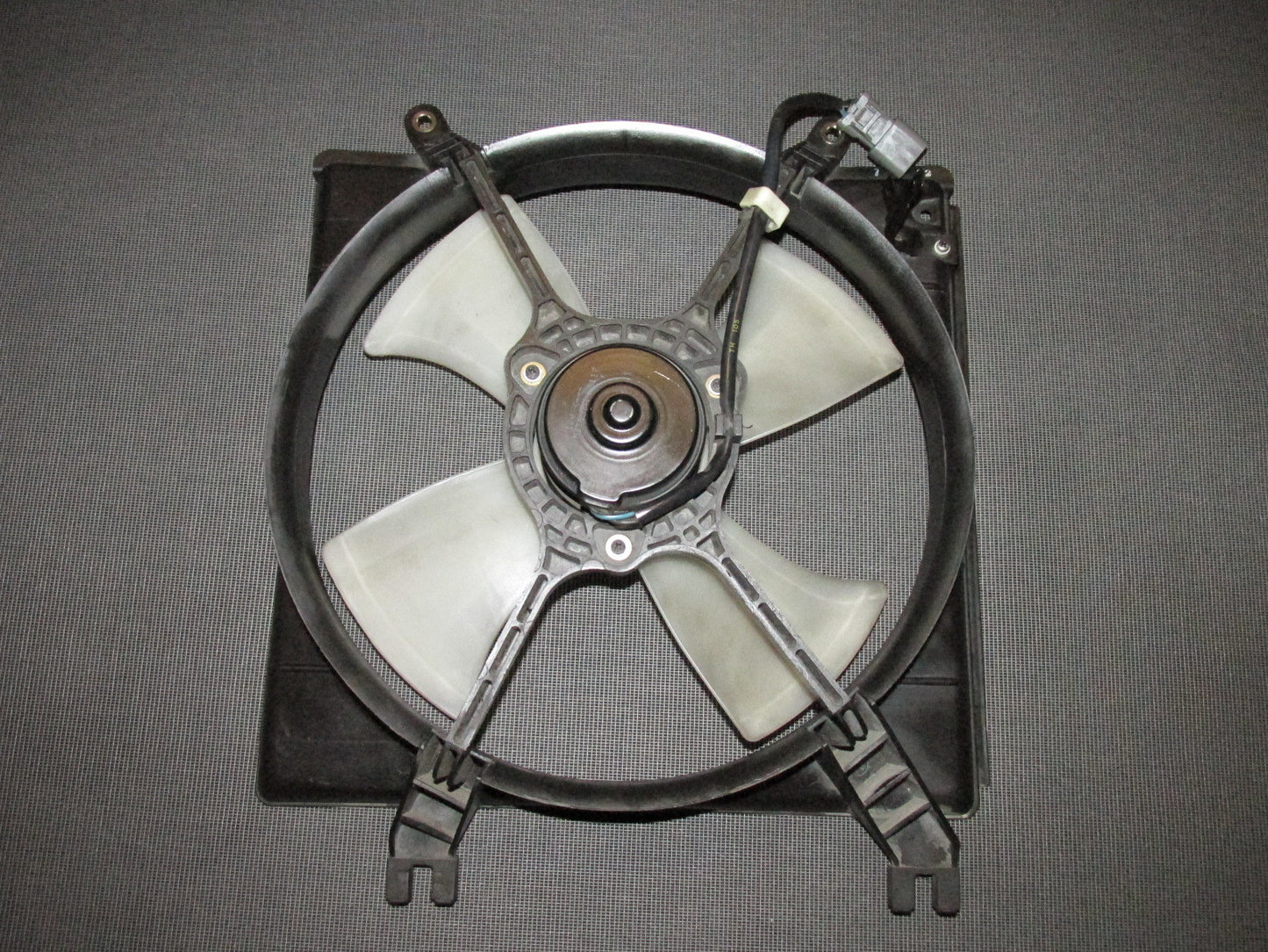 94 95 96 97 98 99 00 01 Acura Integra OEM Radiator Fan - Right
