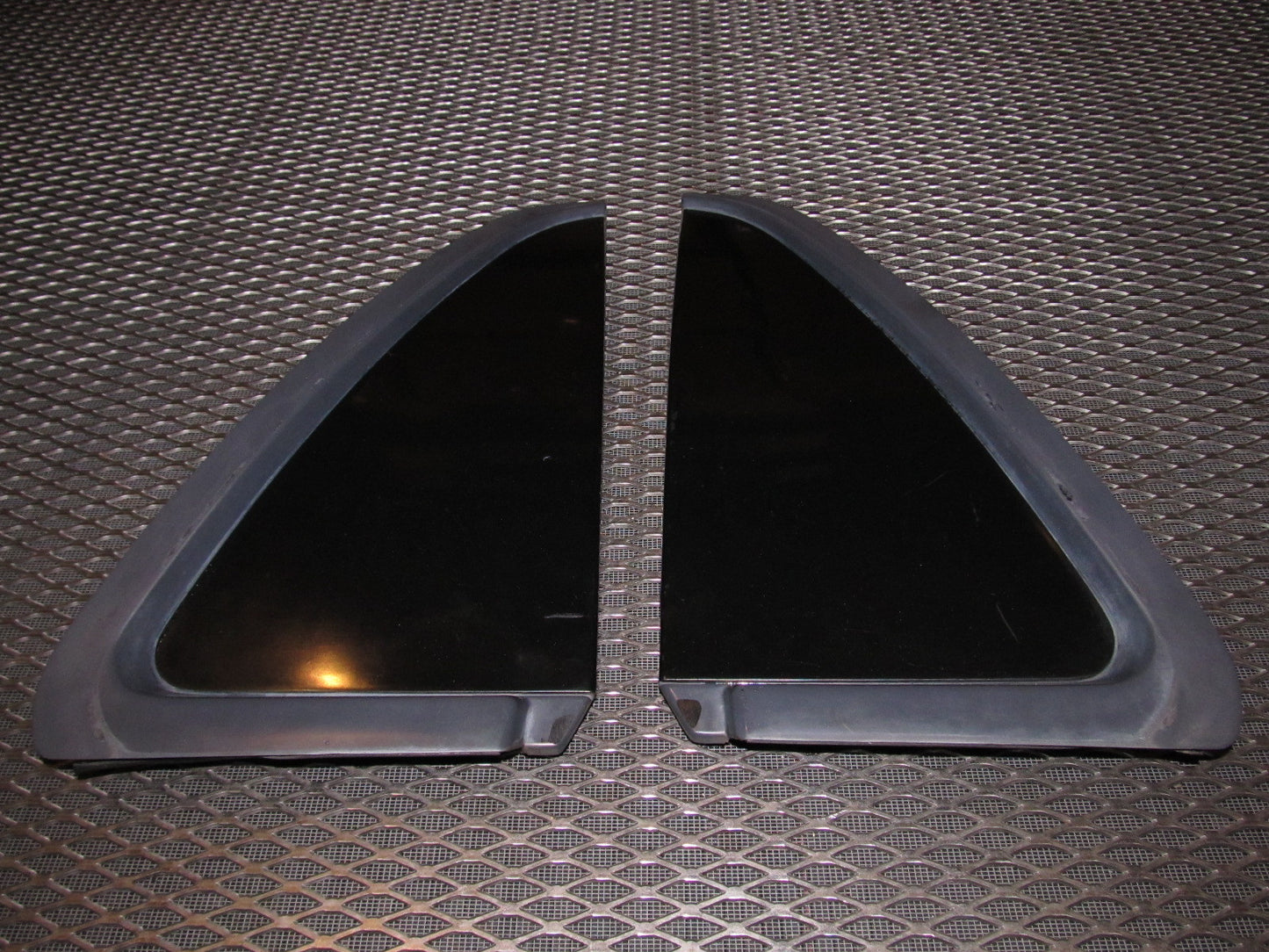 94 95 96 97 Mitsubishi 3000GT Exterior Side Quarter Cover Panel - Set