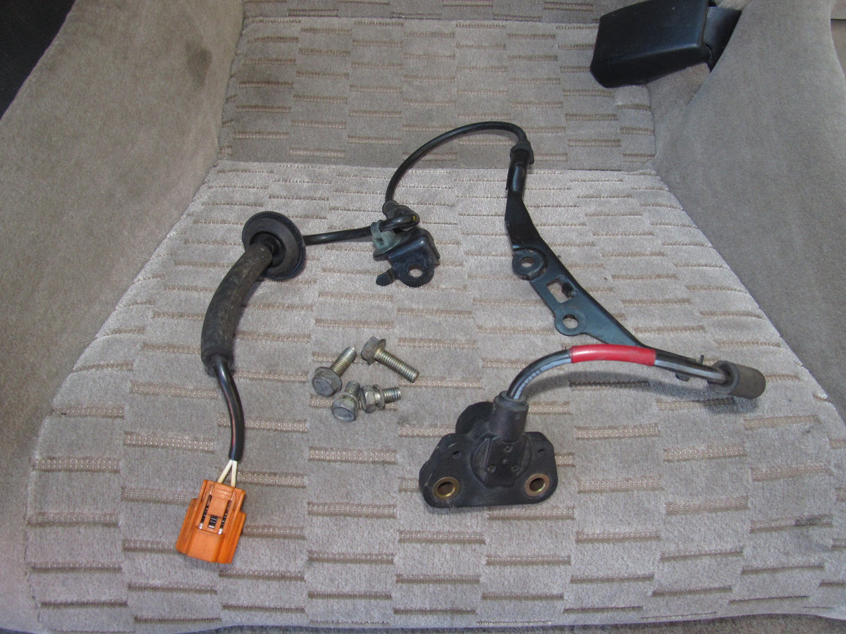 97 98 99 00 01 Honda Prelude OEM Front ABS Sensor - Right