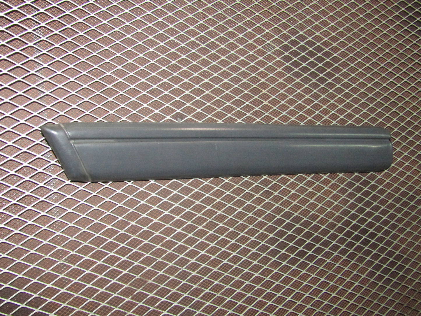86-93 Mercedes Benz 300E OEM Front Exterior Fender Moulding - Left