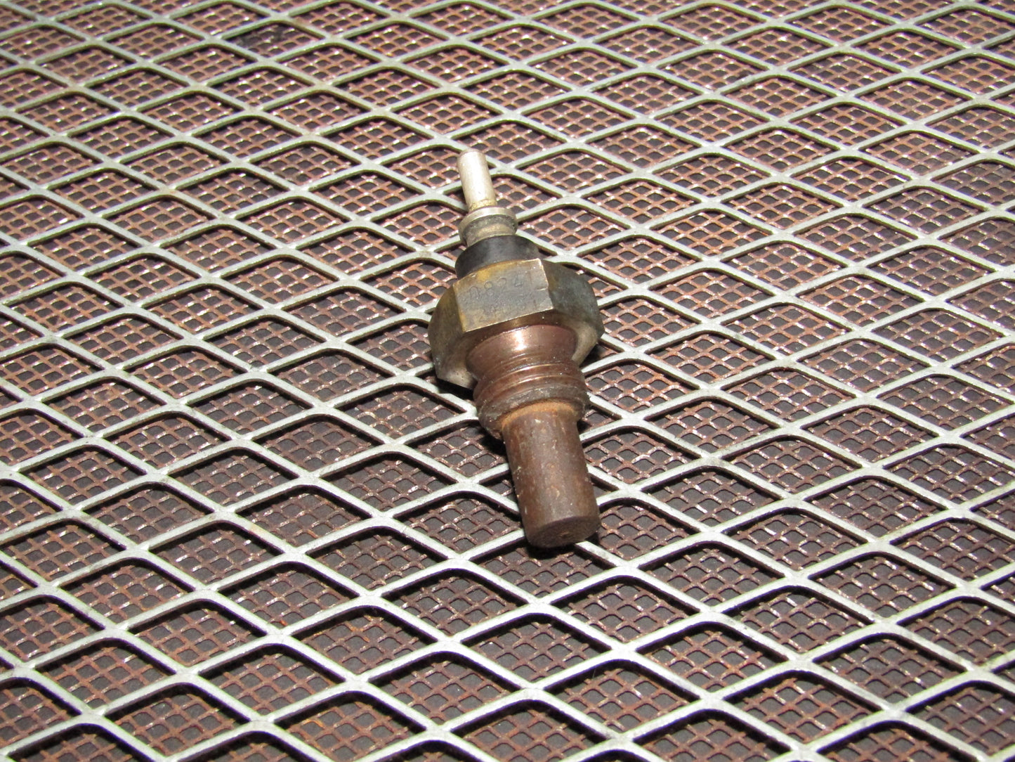 86-93 Mercedes Benz 300E OEM Engine Gauge Coolant Temperature Sensor