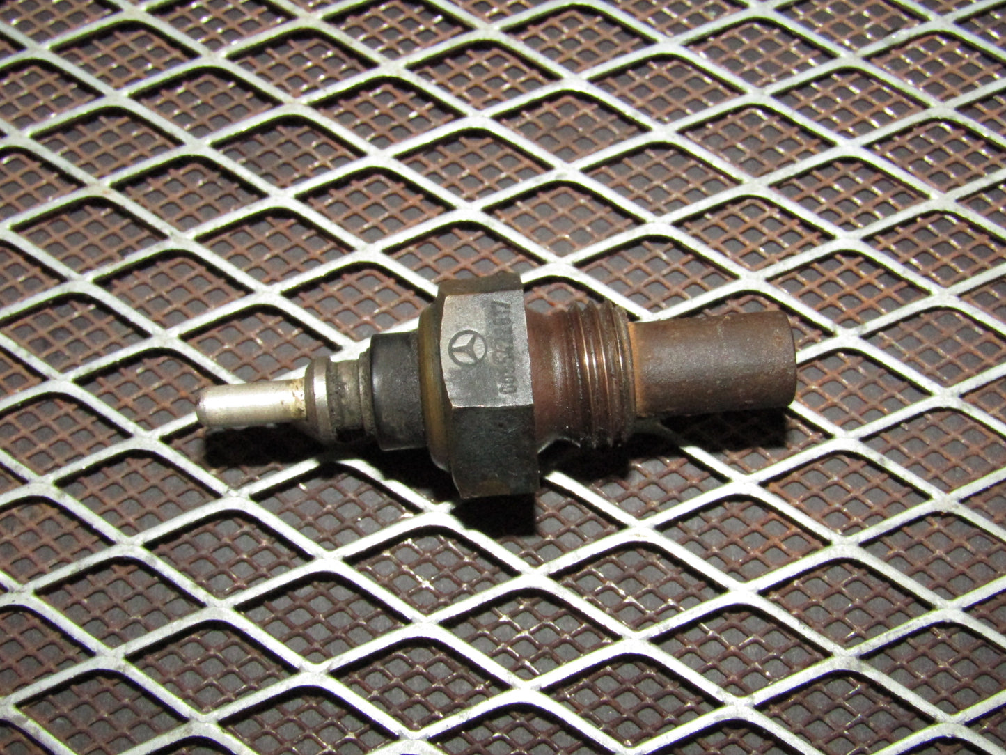 86-93 Mercedes Benz 300E OEM Engine Gauge Coolant Temperature Sensor