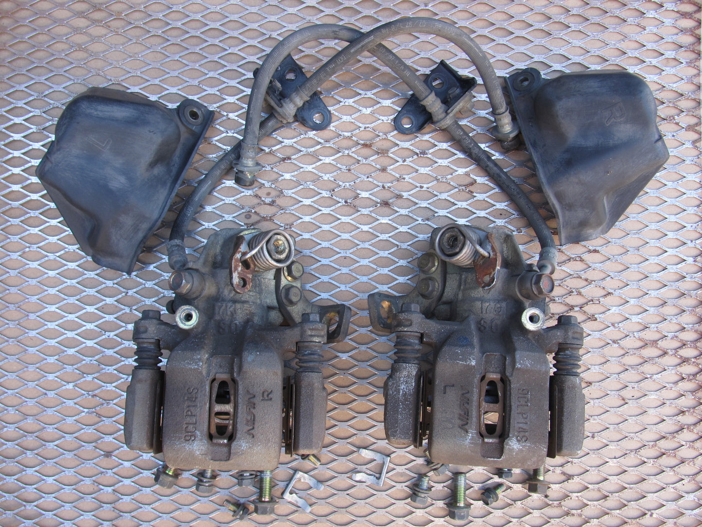 97 98 99 00 01 Honda Prelude OEM Rear Brake Caliper Set