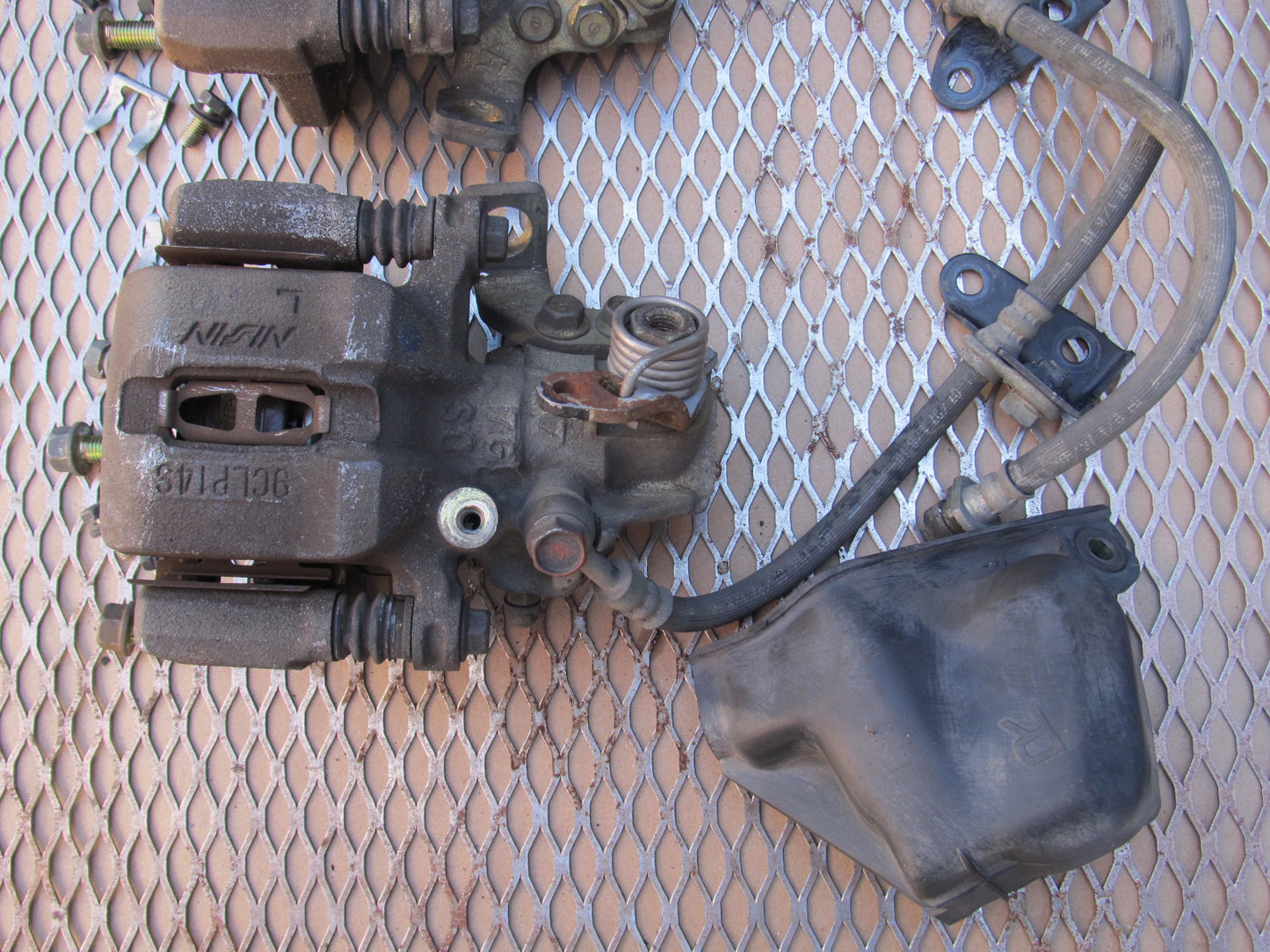 97 98 99 00 01 Honda Prelude OEM Rear Brake Caliper Set