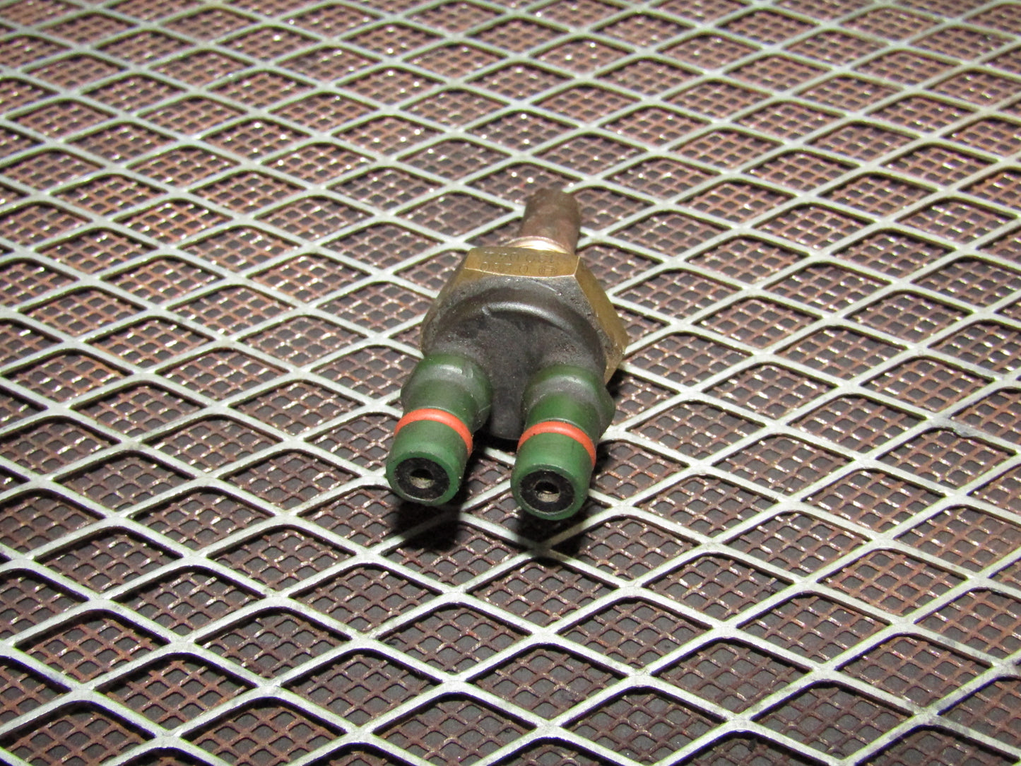 86-93 Mercedes Benz 300E OEM Engine Coolant Temperature Sensor Fan Switch