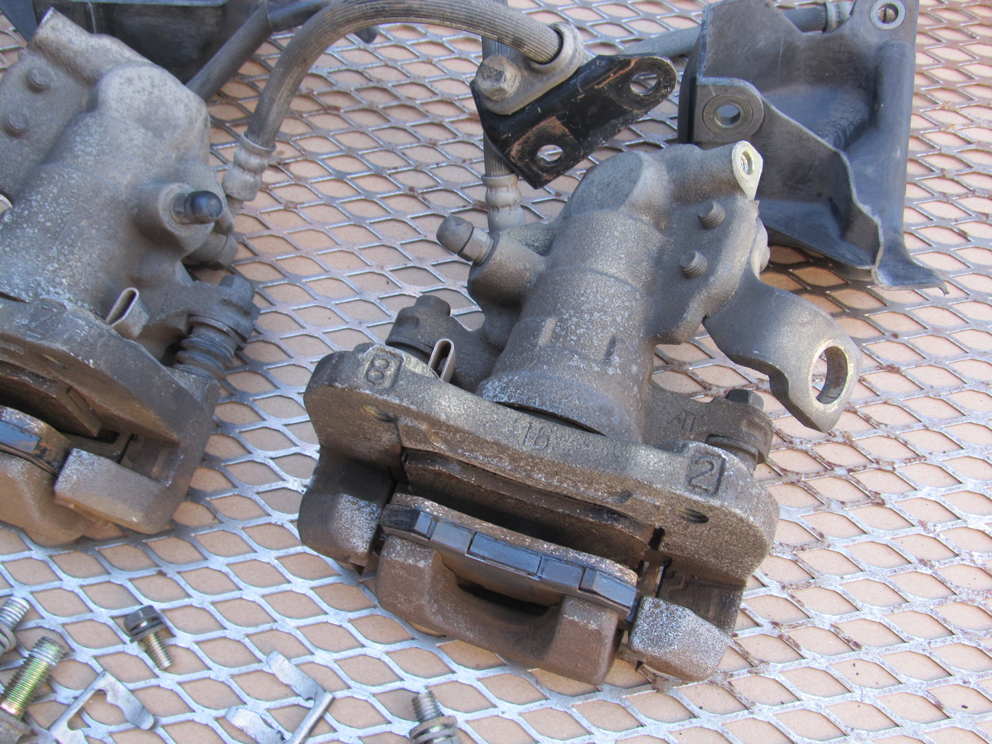 97 98 99 00 01 Honda Prelude OEM Rear Brake Caliper Set