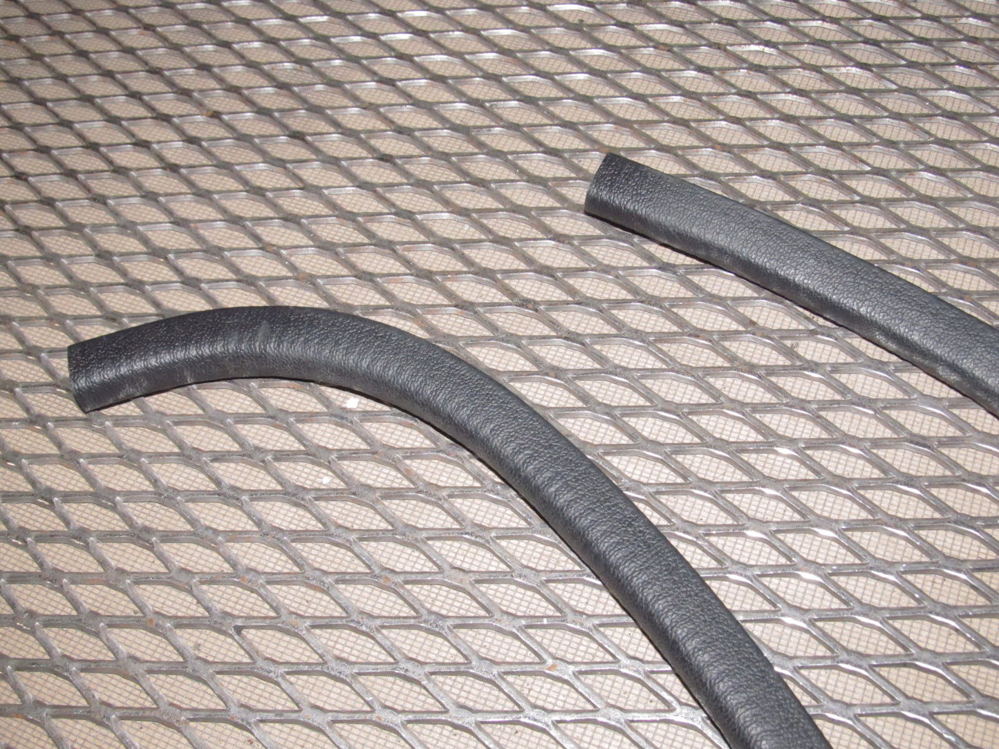 94 95 96 97 Mazda Miata OEM Chassis Belt Line Moulding Stripping