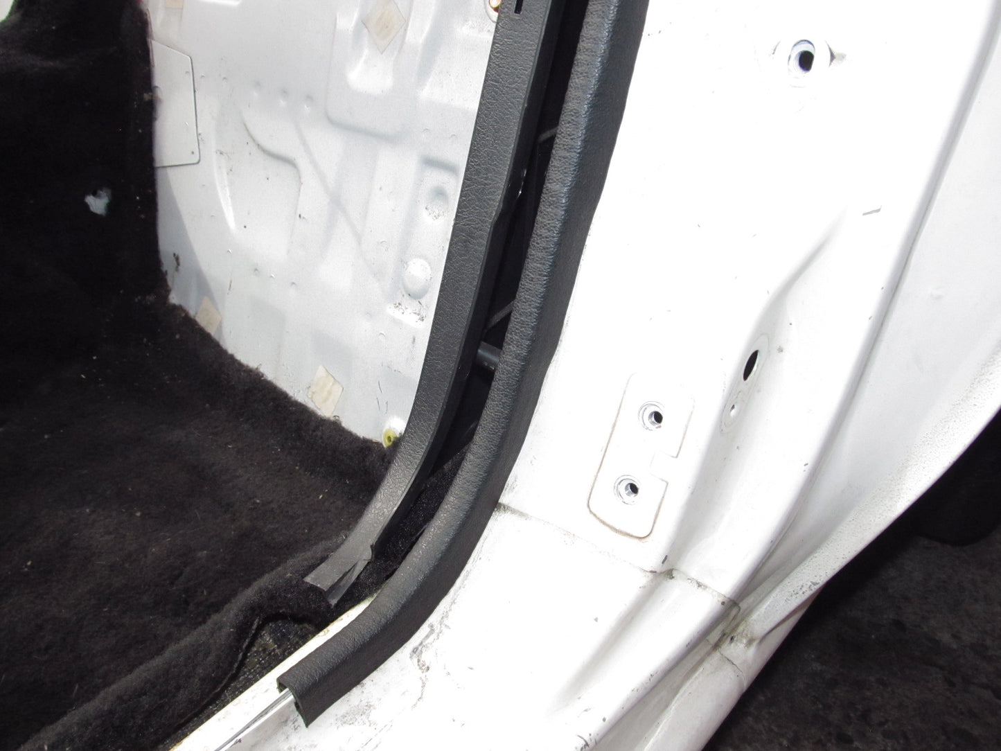 94 95 96 97 Mazda Miata OEM Chassis Belt Line Moulding Stripping