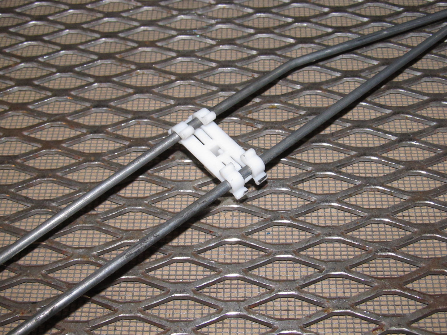 97 98 99 Mitsubishi Eclipse OEM Door Handle & Latch Linkage Rod - Right