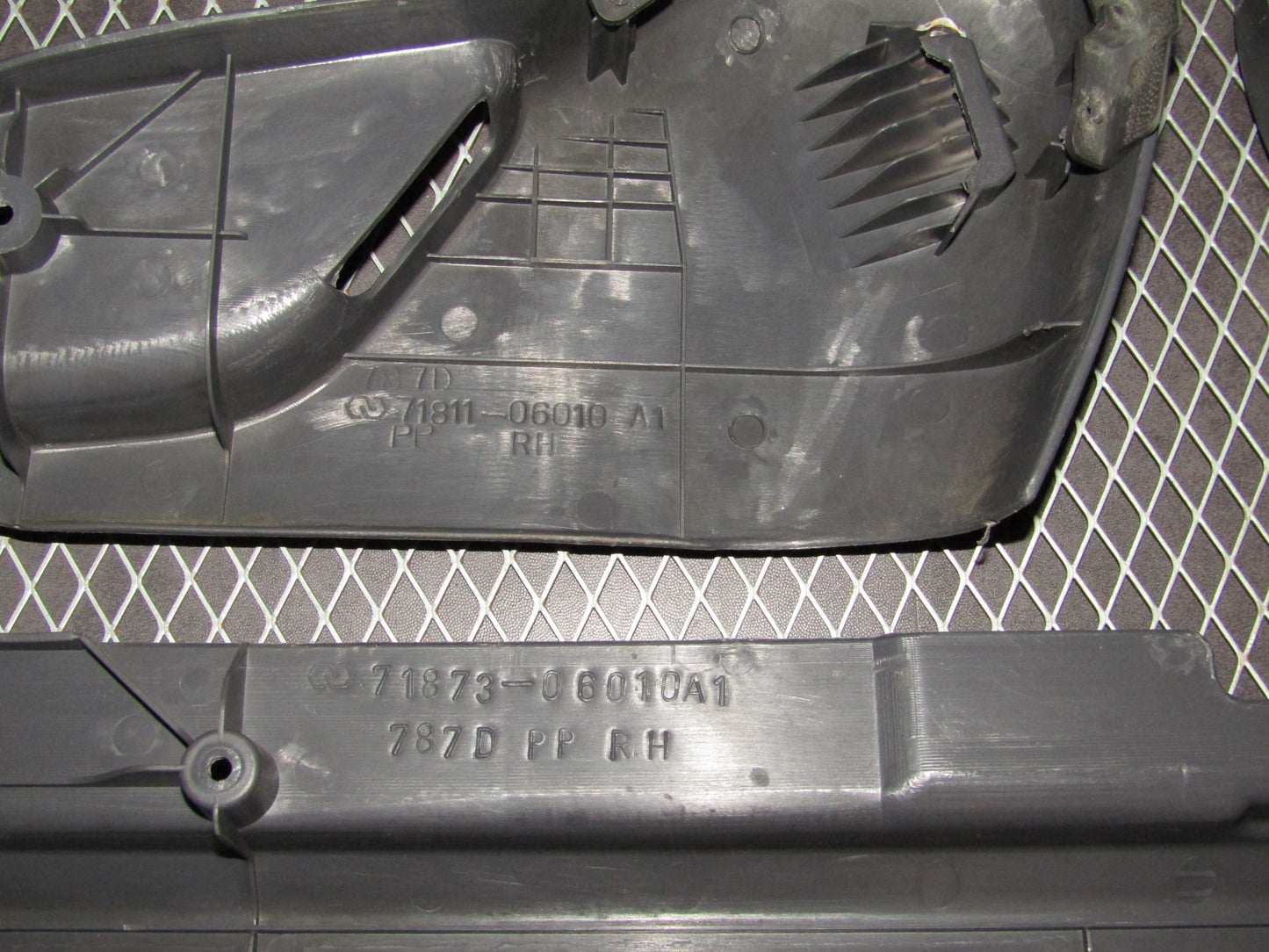 92 93 94 95 96 Toyota Camry OEM Front Seat Side Panel Cover Trim - Right