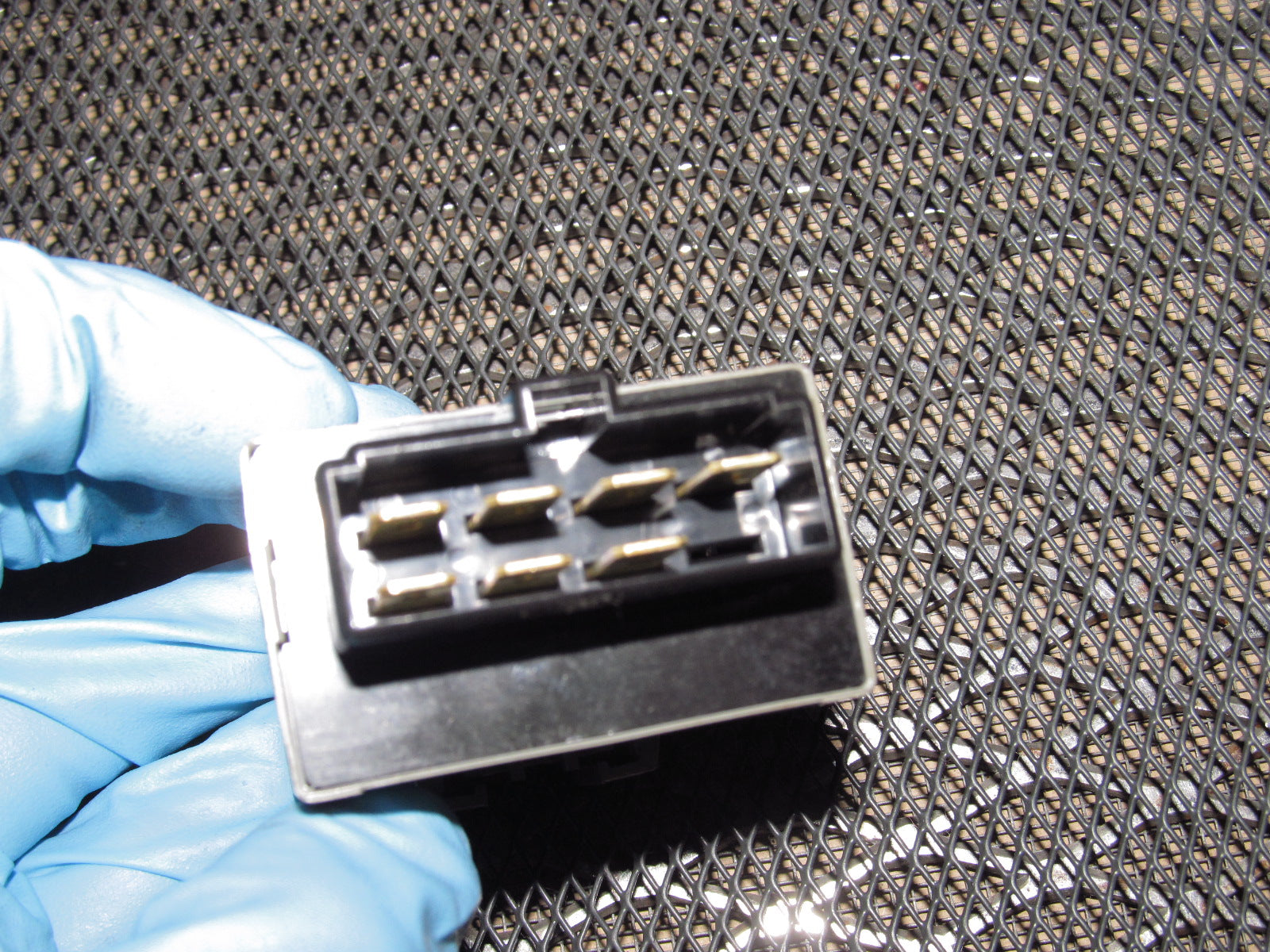 94 95 96 97 Mazda Miata OEM Flasher Relay 3211167320