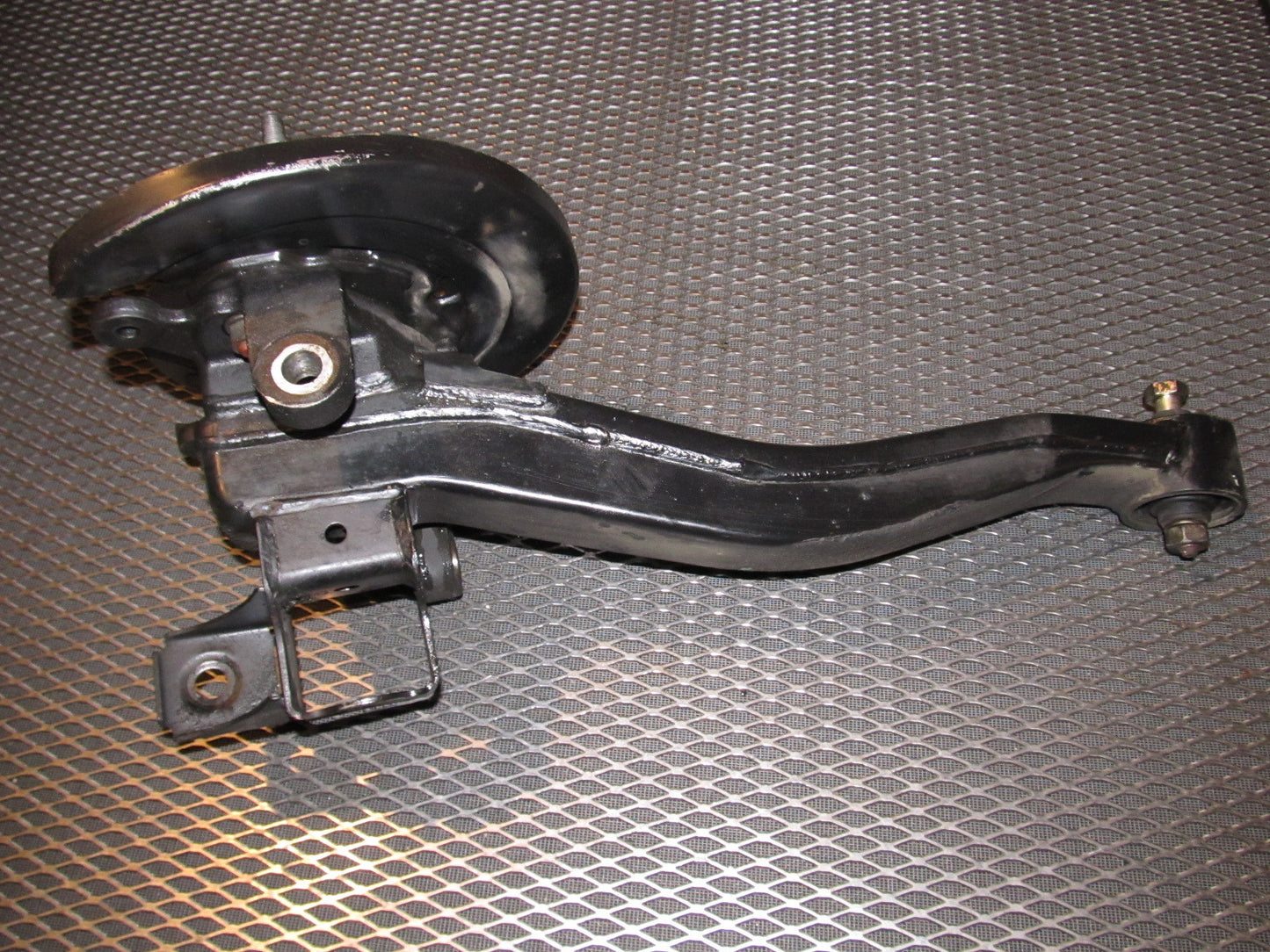 94 95 96 97 Mitsubishi 3000GT Rear Spindle & Knuckle - Left