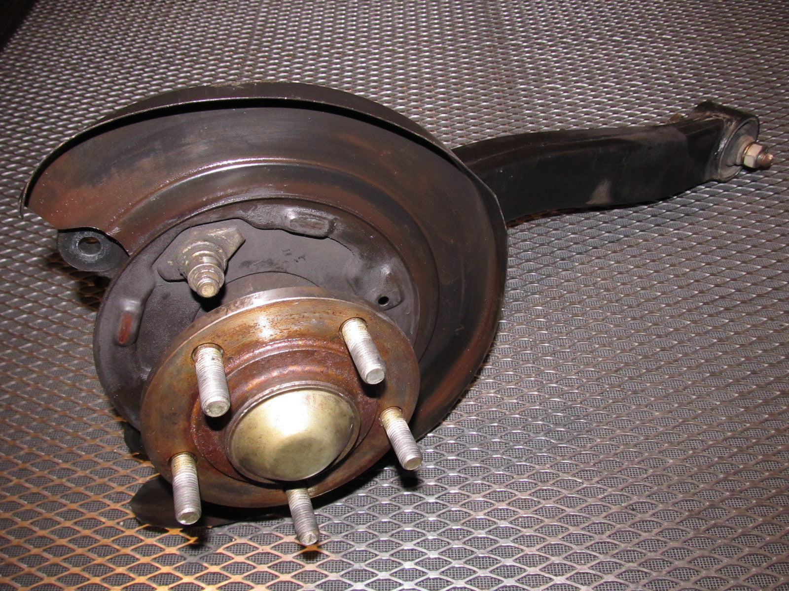 94 95 96 97 Mitsubishi 3000GT Rear Spindle & Knuckle - Right