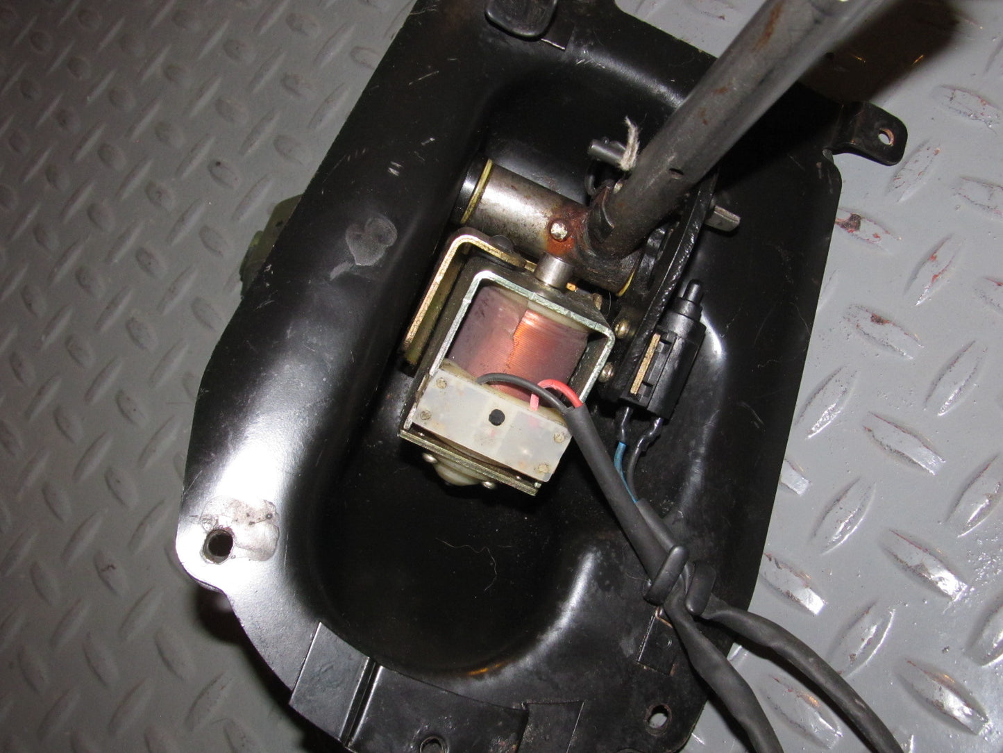 84 85 86 Nissan 300zx OEM A/T Transmission Shifter Assembly