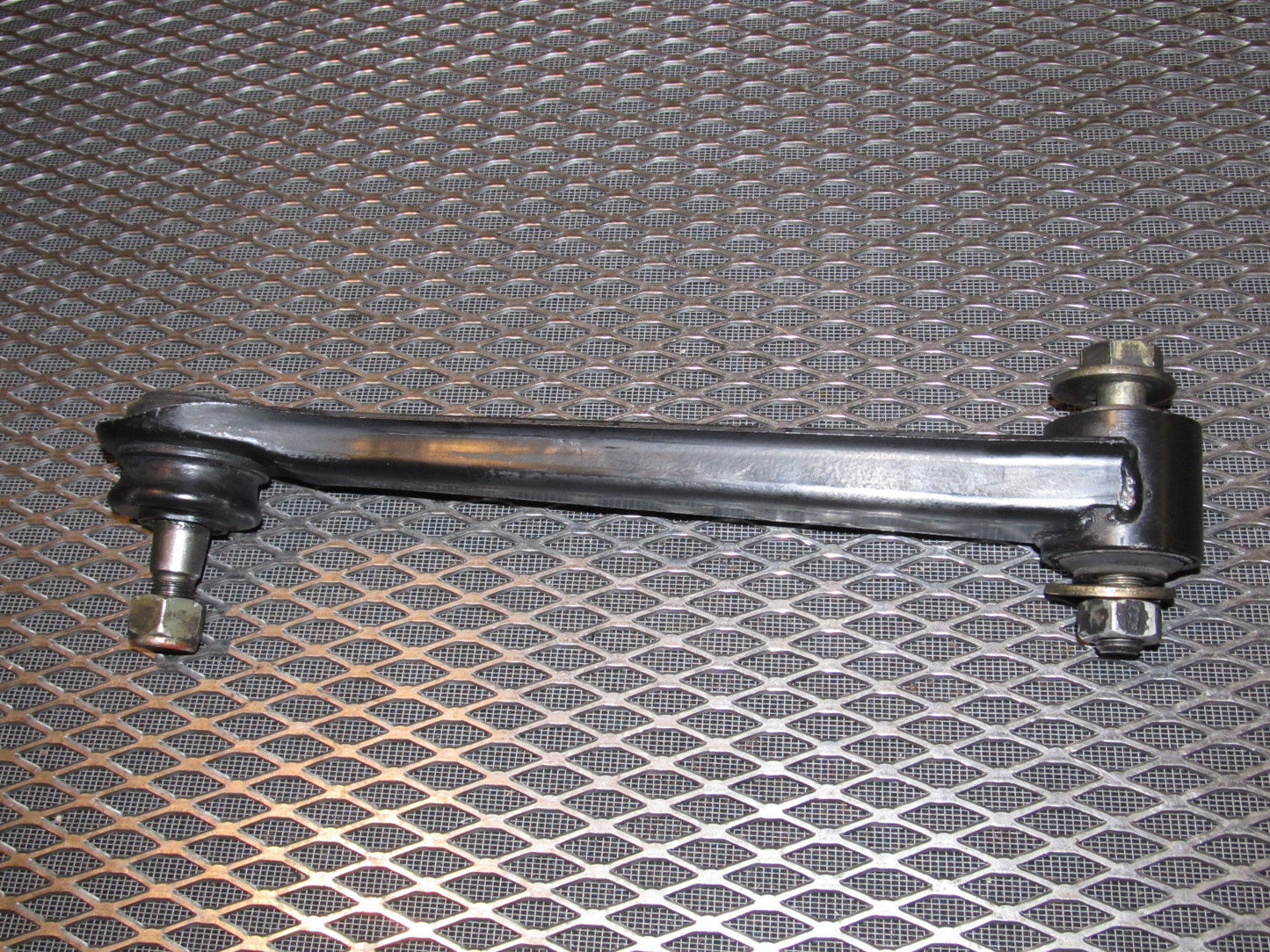 94 95 96 97 Mitsubishi 3000GT Rear Lower Short Control Arm - Right