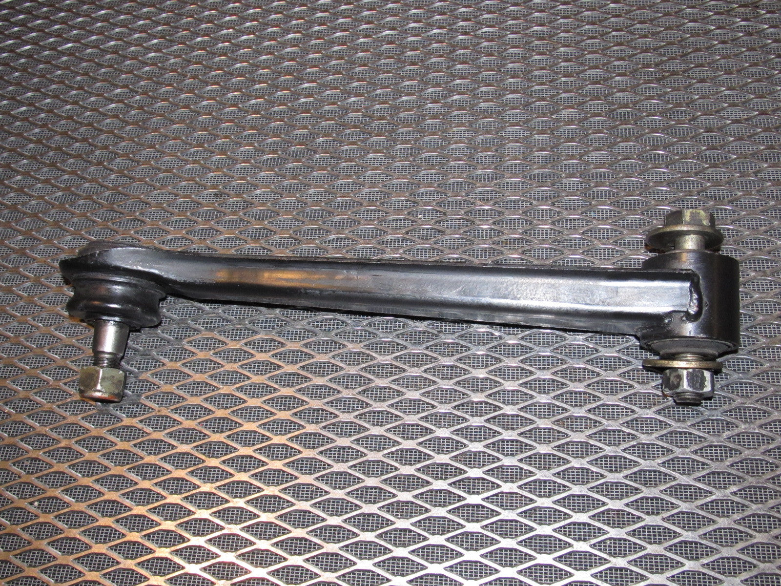 94 95 96 97 Mitsubishi 3000GT Rear Lower Short Control Arm - Right