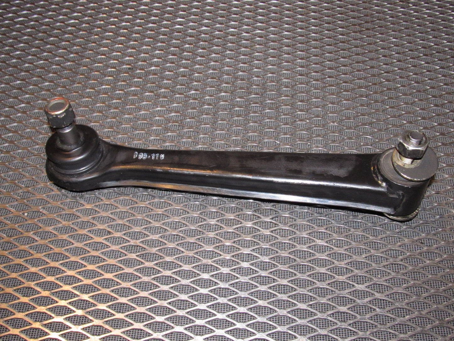 94 95 96 97 Mitsubishi 3000GT Rear Lower Short Control Arm - Right