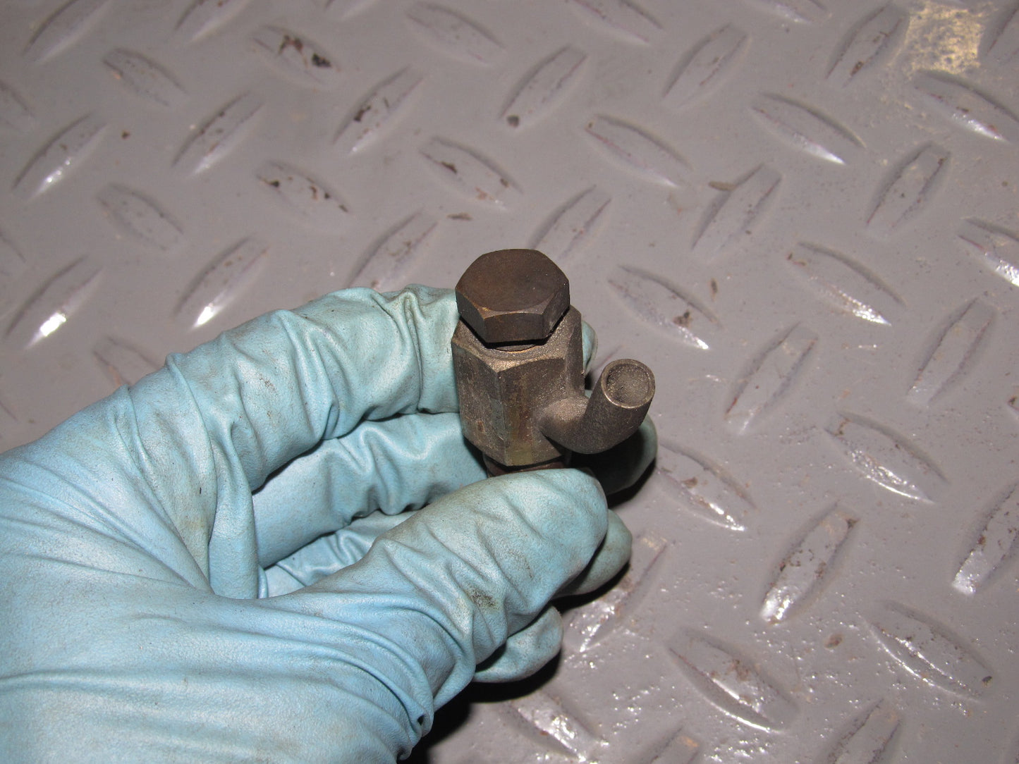 84 85 86 Nissan 300zx OEM Engine Vacuum Switch Valve