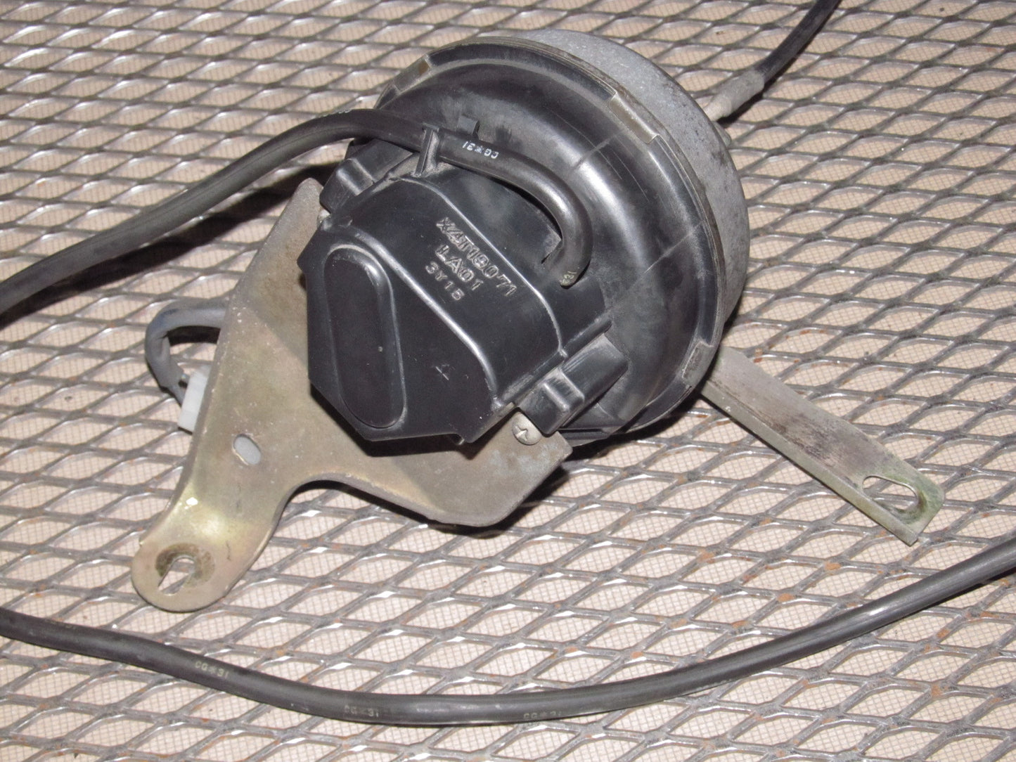 94 95 96 97 Mazda Miata OEM Cruise Control Actuator Motor - A/T
