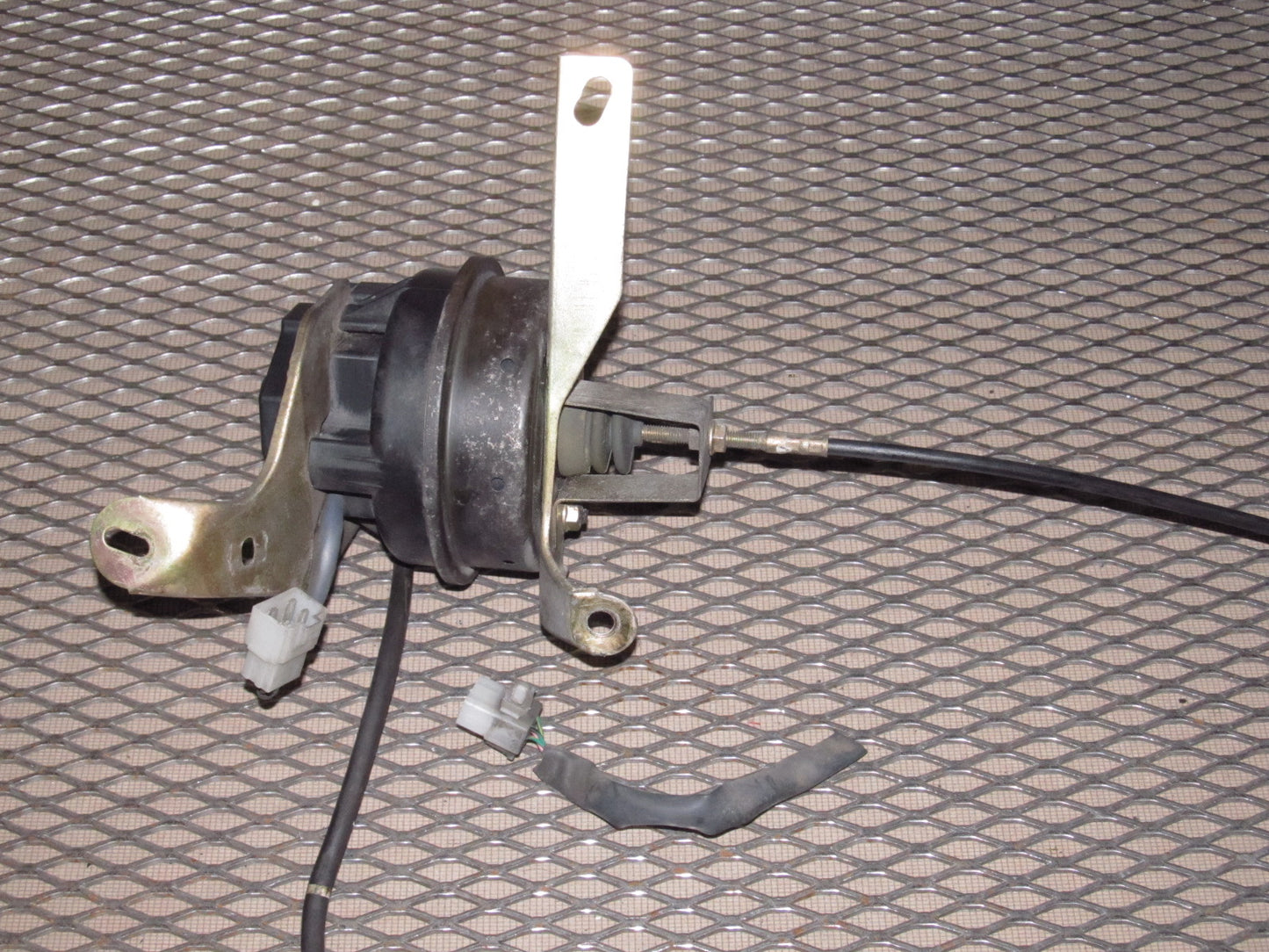94 95 96 97 Mazda Miata OEM Cruise Control Actuator Motor - A/T