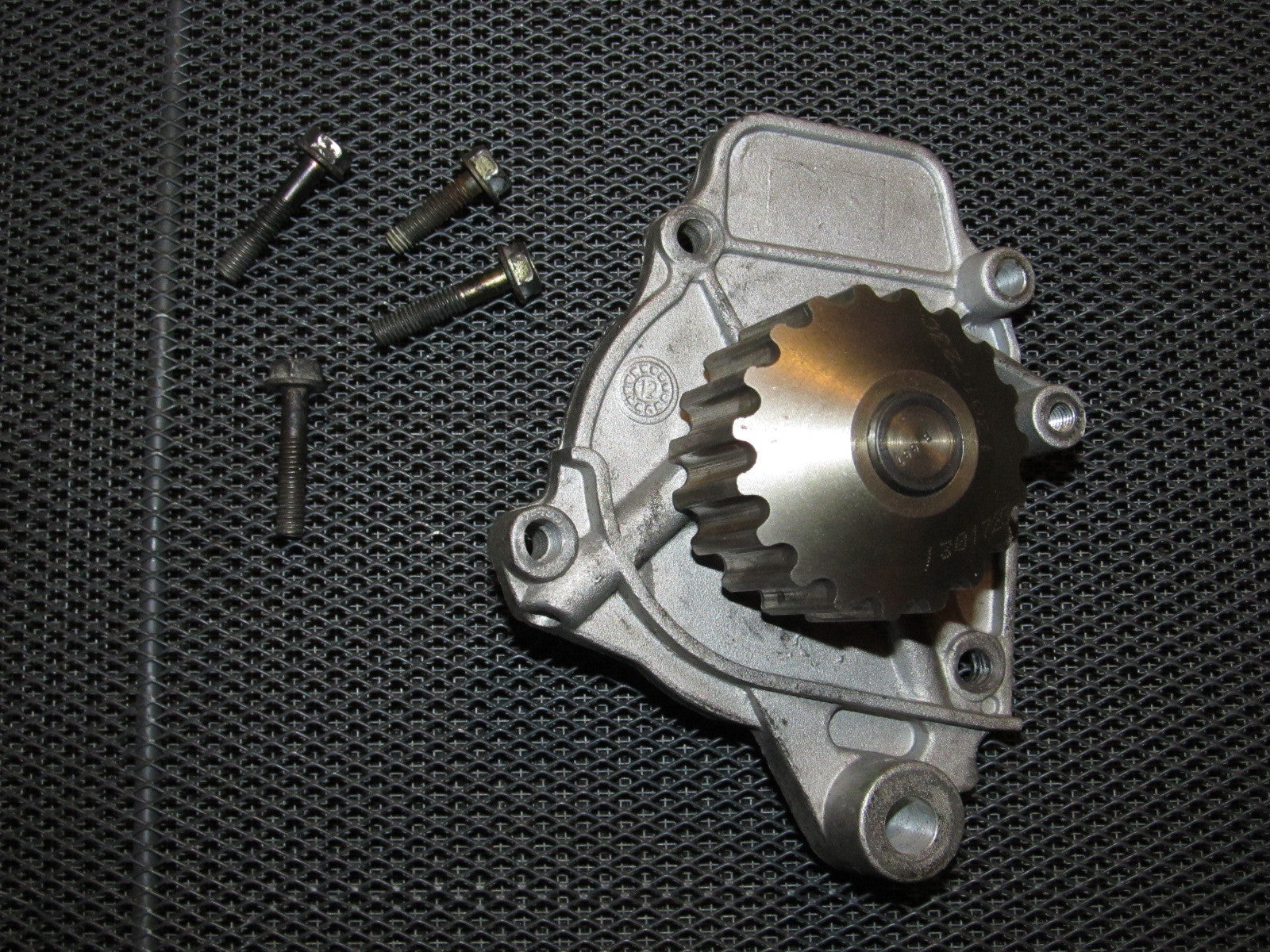 92 93 94 95 Honda Civic OEM D15B7 Engine Water Pump