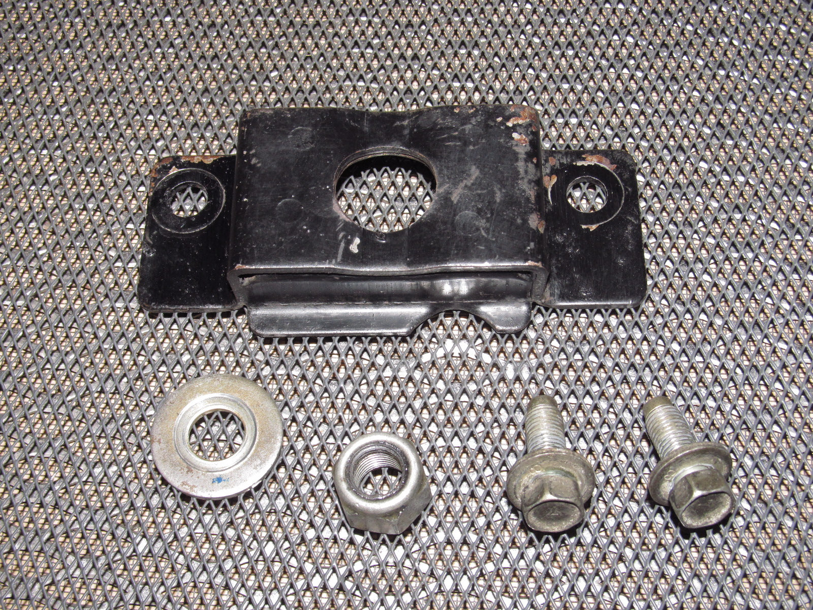 79 80 Datsun 280zx OEM Differential Mounting Bracket