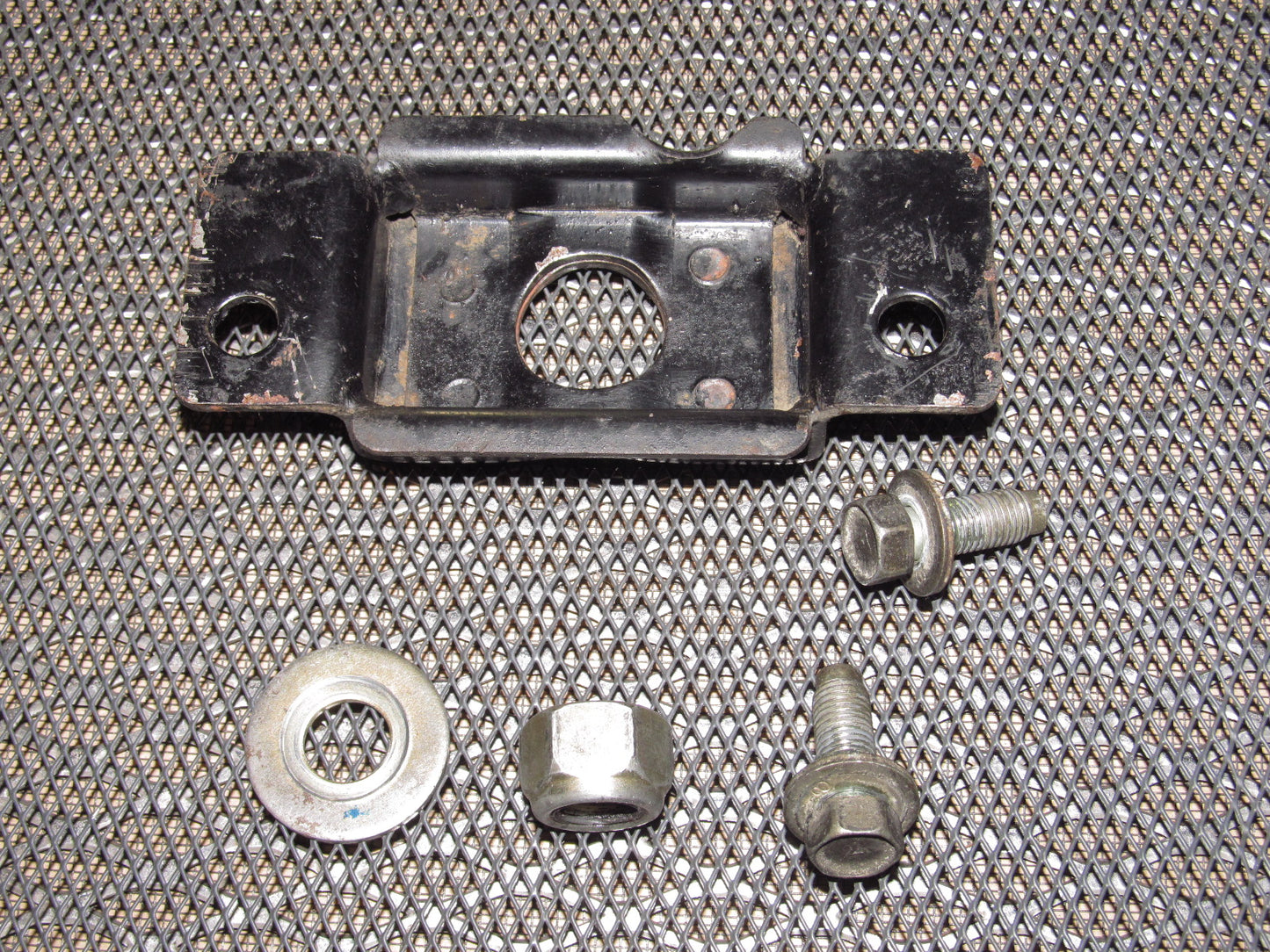 79 80 Datsun 280zx OEM Differential Mounting Bracket