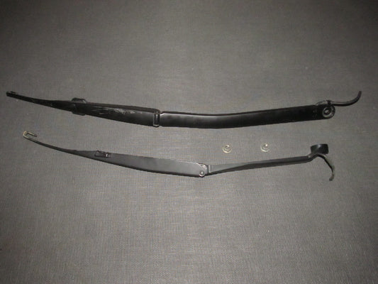03 04 Infiniti G35 OEM Wiper Arm Set