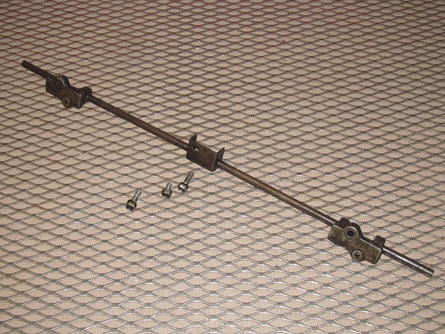 72 73 Datsun 240z OEM E88 Engine Camshaft Oil Spray Bar