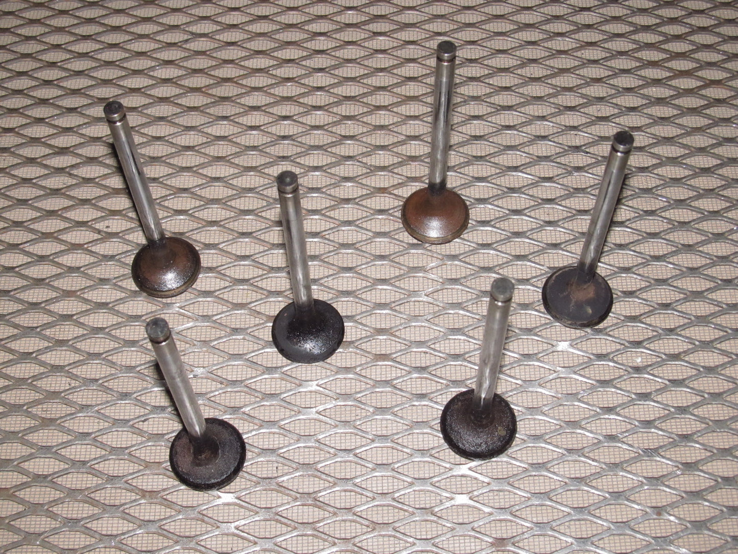 72 73 Datsun 240z OEM E88 Engine Exhaust Valve Set
