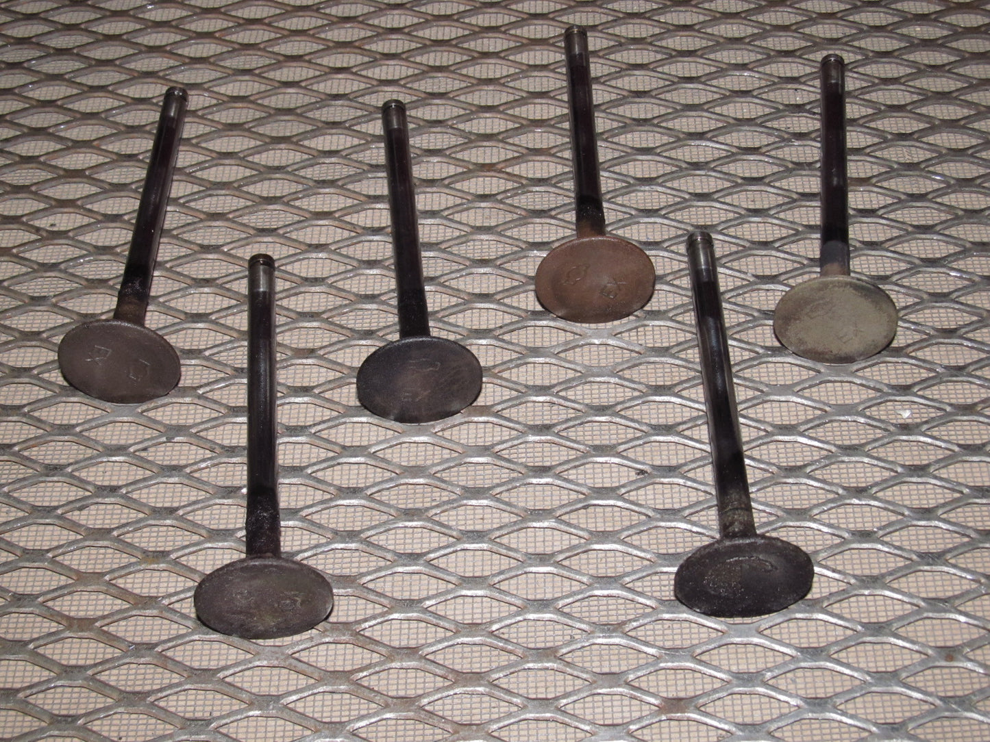 72 73 Datsun 240z OEM E88 Engine Exhaust Valve Set