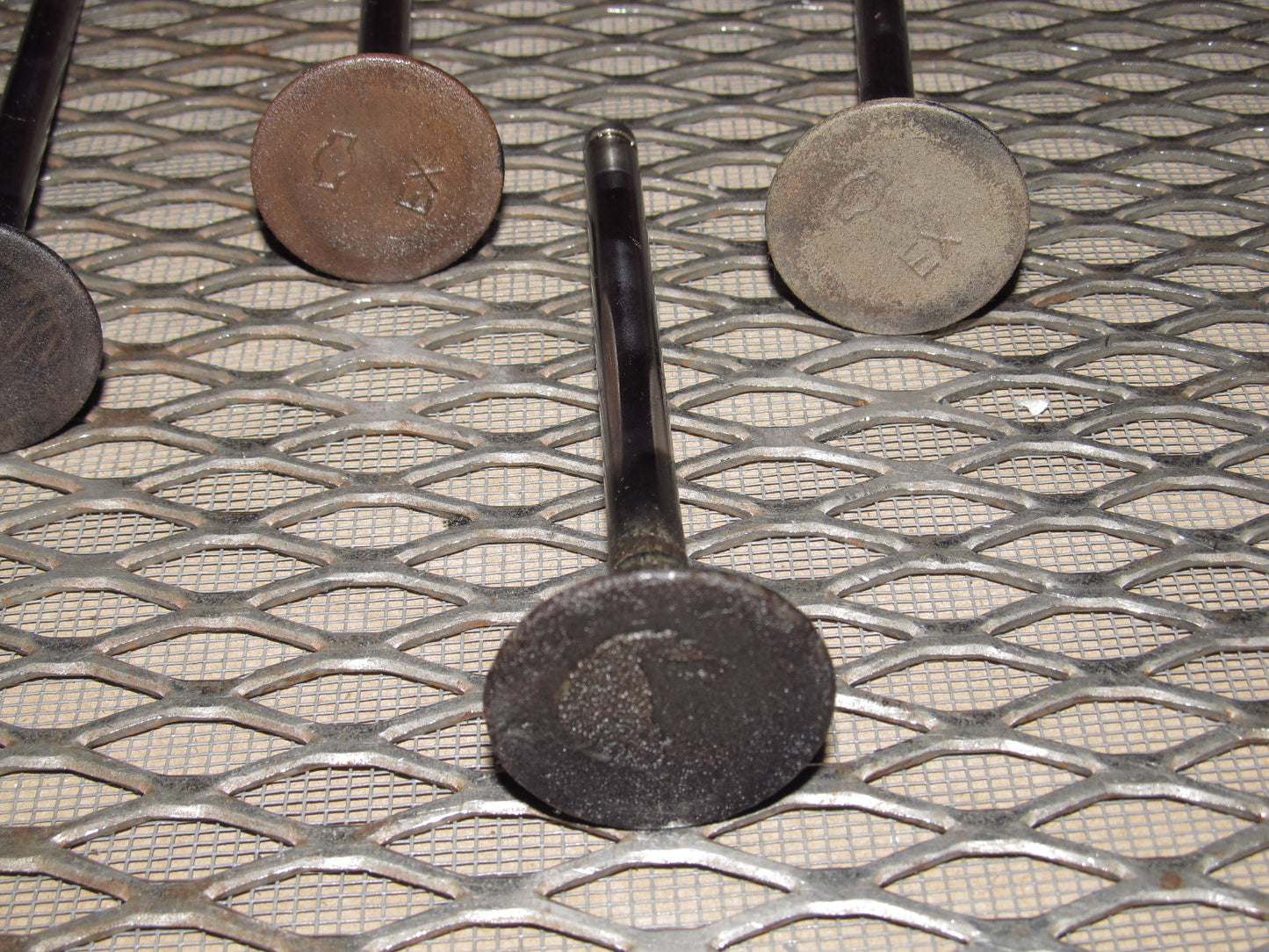 72 73 Datsun 240z OEM E88 Engine Exhaust Valve Set