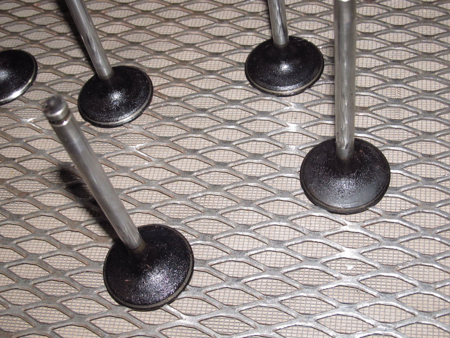 72 73 Datsun 240z OEM E88 Engine Intake Valve Set