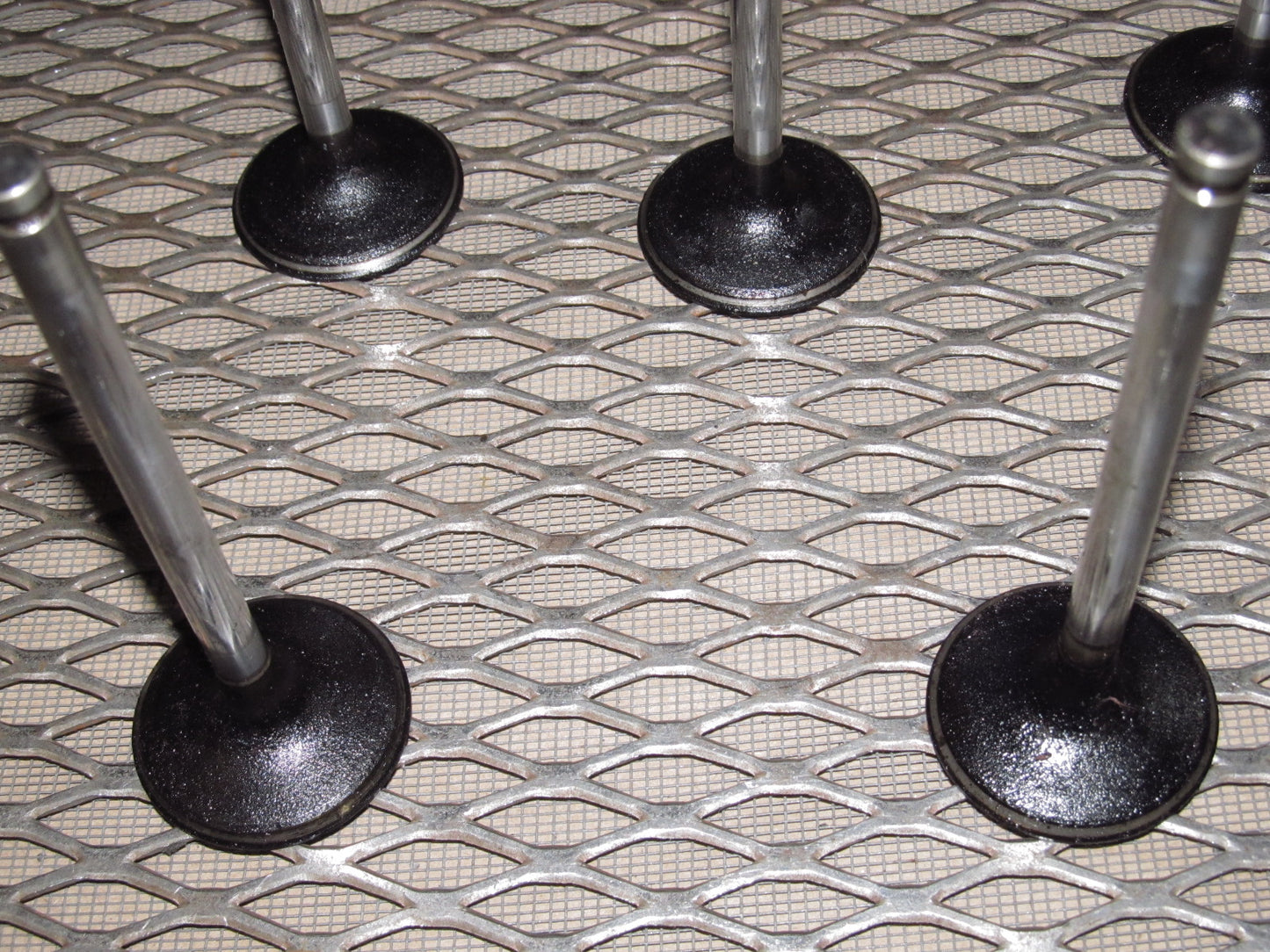 72 73 Datsun 240z OEM E88 Engine Intake Valve Set