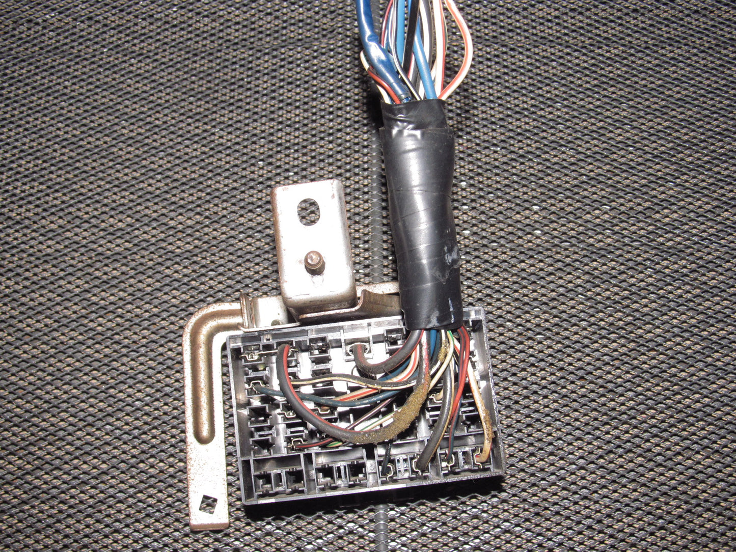 94 95 96 97 Mazda Miata OEM Interior Fuse Box