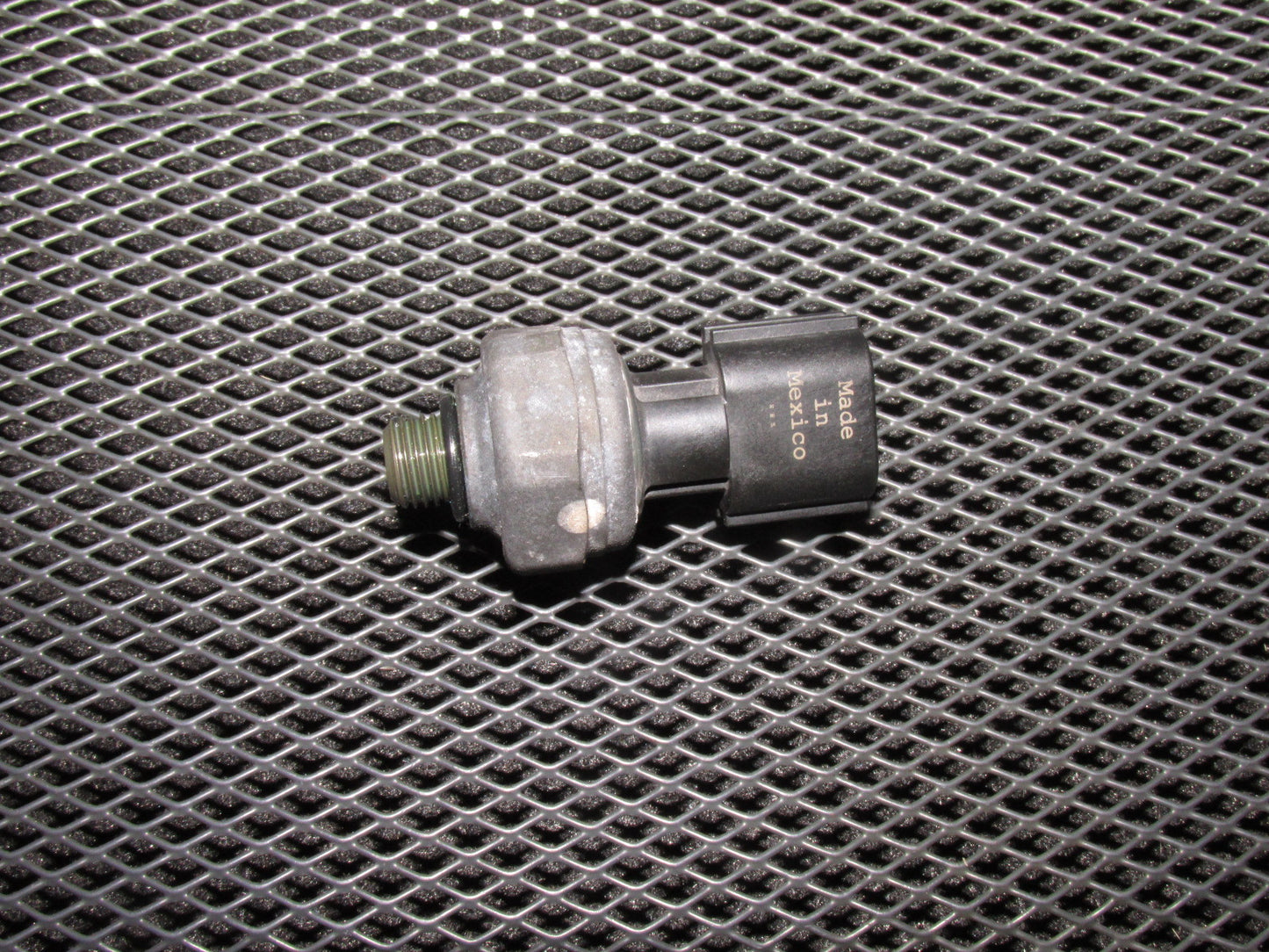 03 04 Infiniti G35 OEM A/C Pressure Switch Sensor