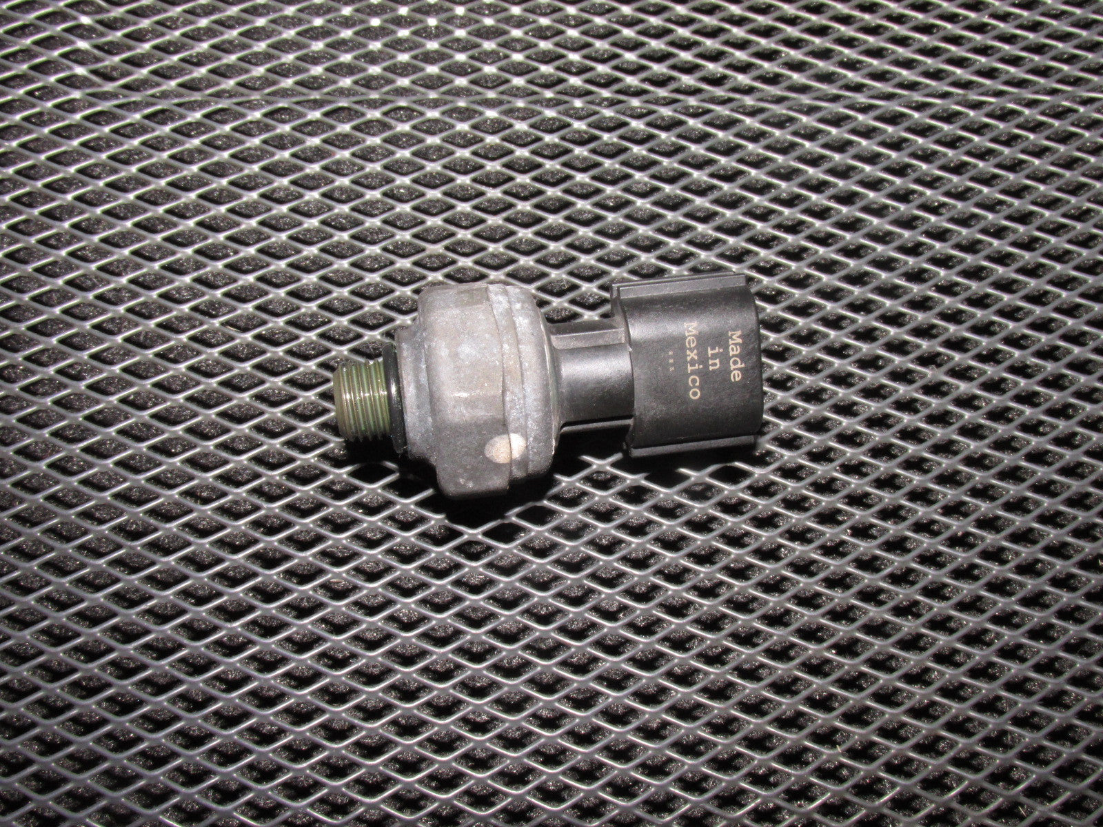 03 04 Infiniti G35 OEM A/C Pressure Switch Sensor